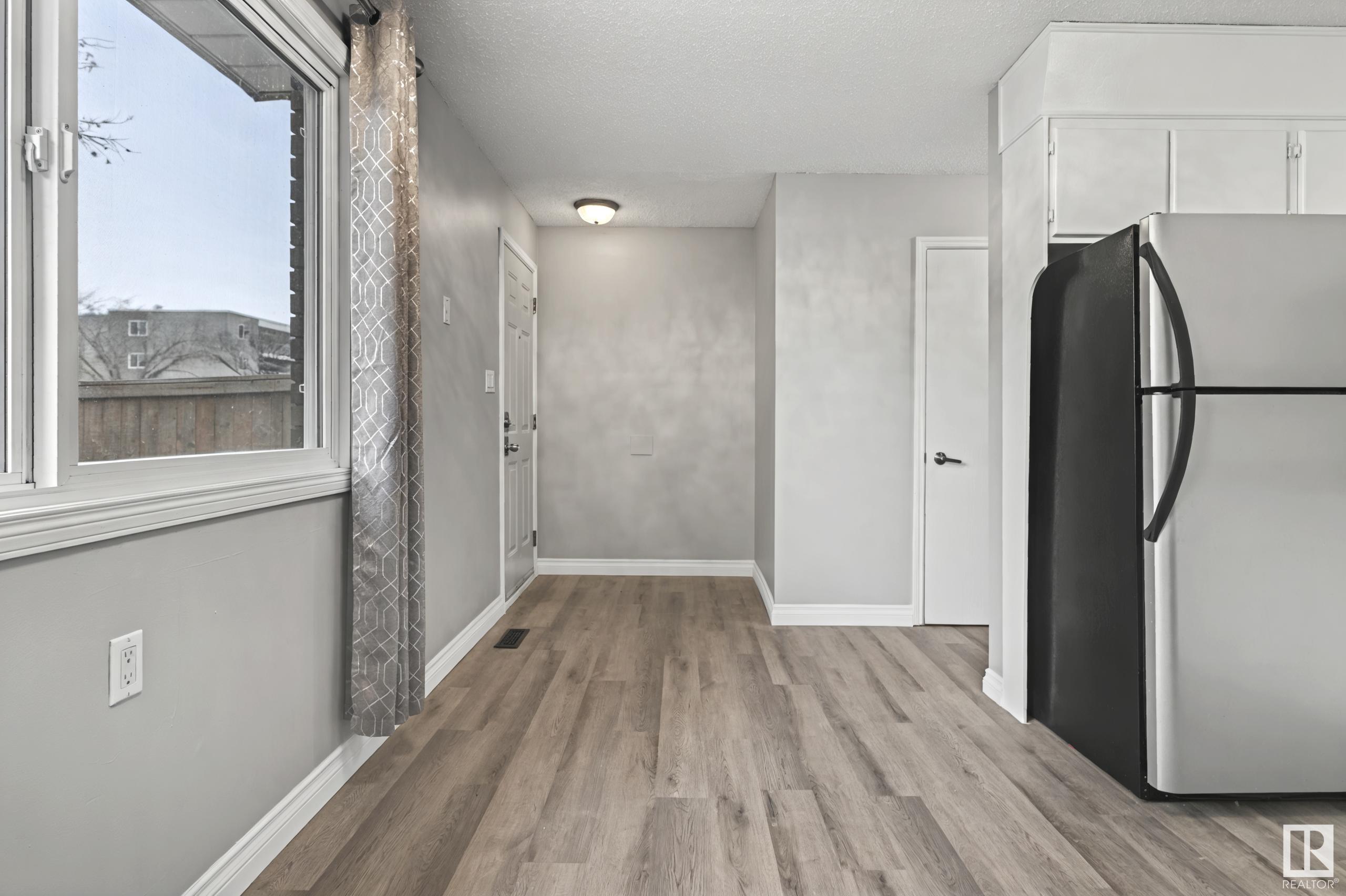      18349 93 AV NW , Edmonton,  ,T5T 1V2 ;  Listing Number: MLS E4419636