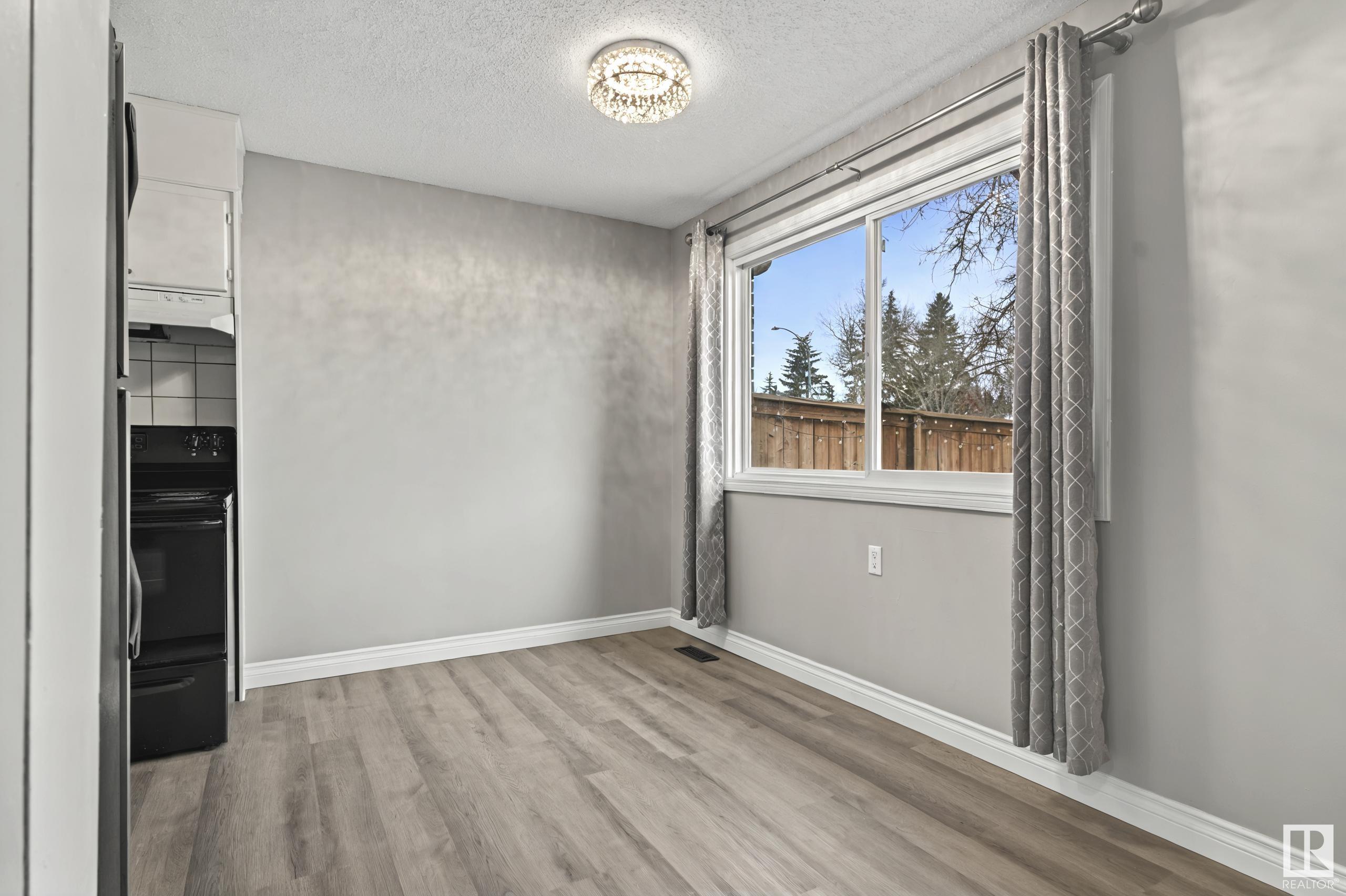      18349 93 AV NW , Edmonton,  ,T5T 1V2 ;  Listing Number: MLS E4419636