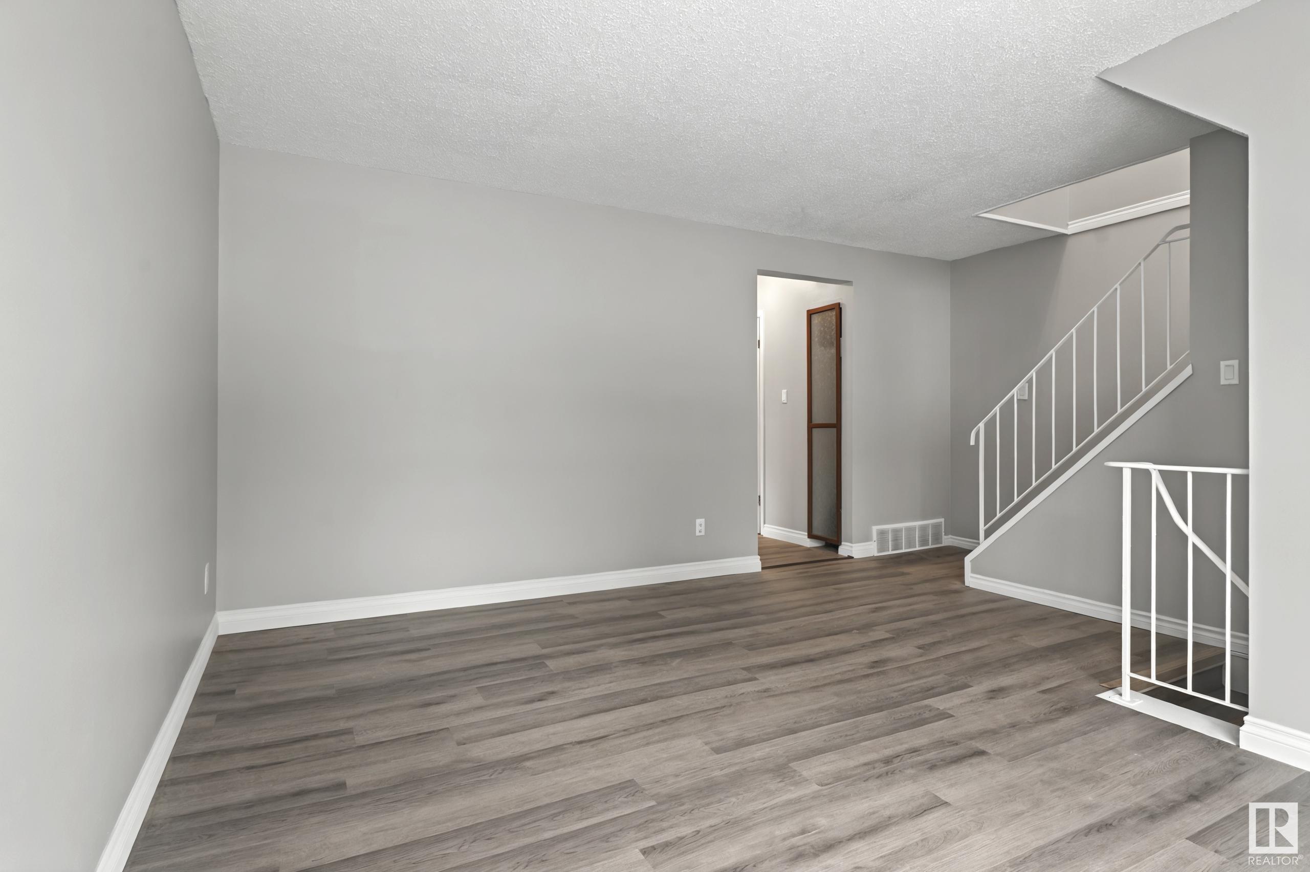      18349 93 AV NW , Edmonton,  ,T5T 1V2 ;  Listing Number: MLS E4419636