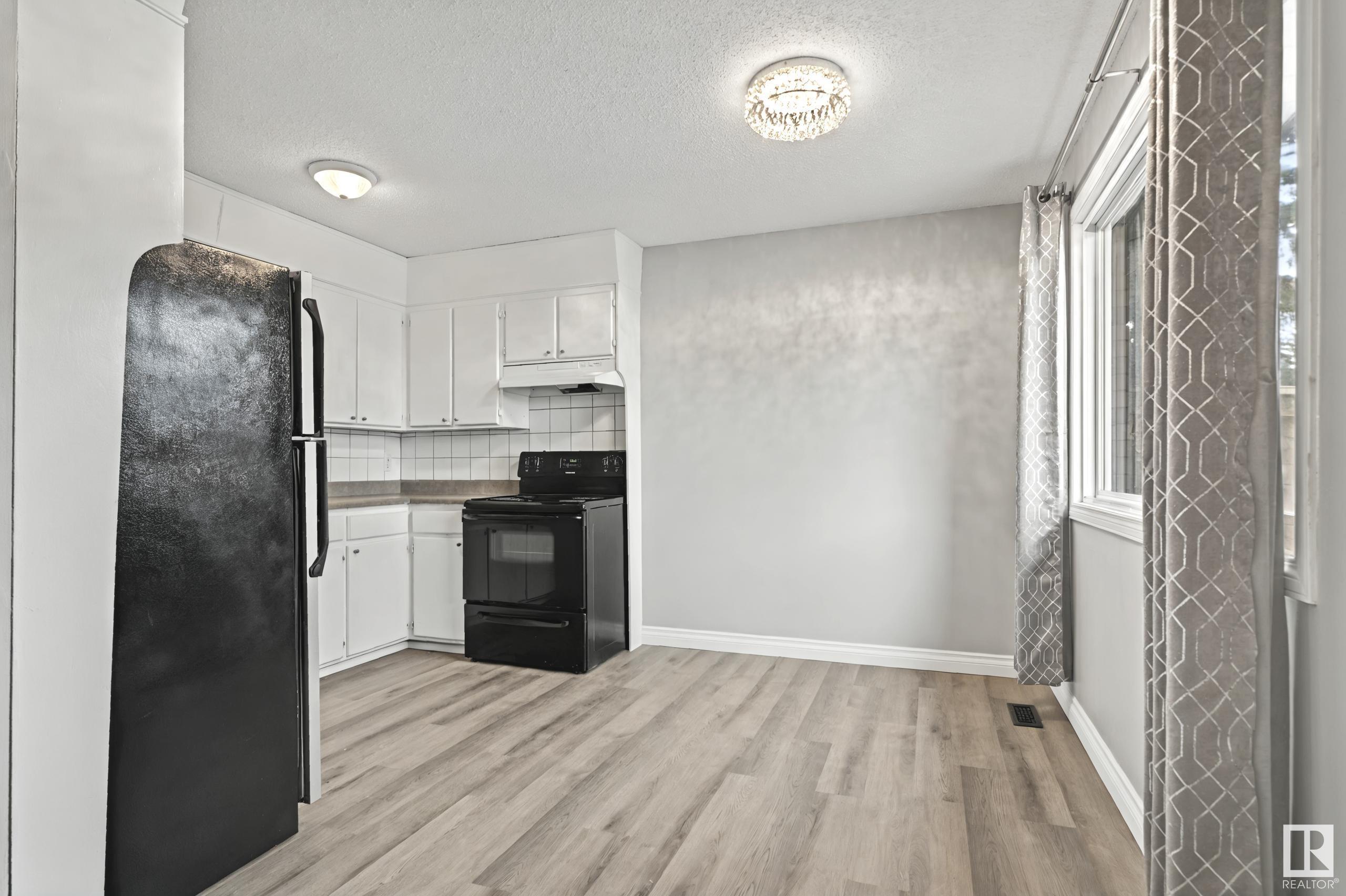      18349 93 AV NW , Edmonton,  ,T5T 1V2 ;  Listing Number: MLS E4419636