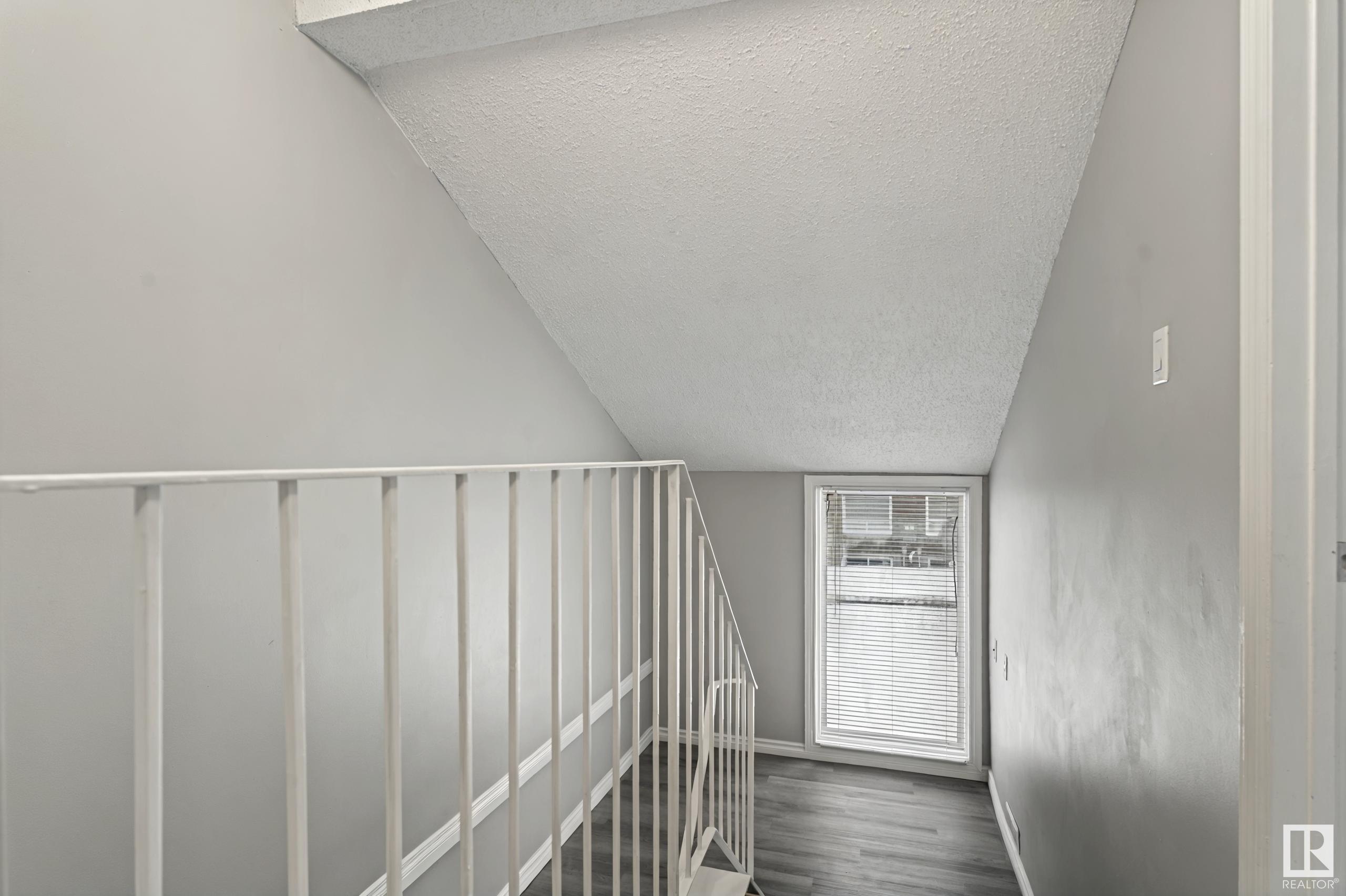      18349 93 AV NW , Edmonton,  ,T5T 1V2 ;  Listing Number: MLS E4419636