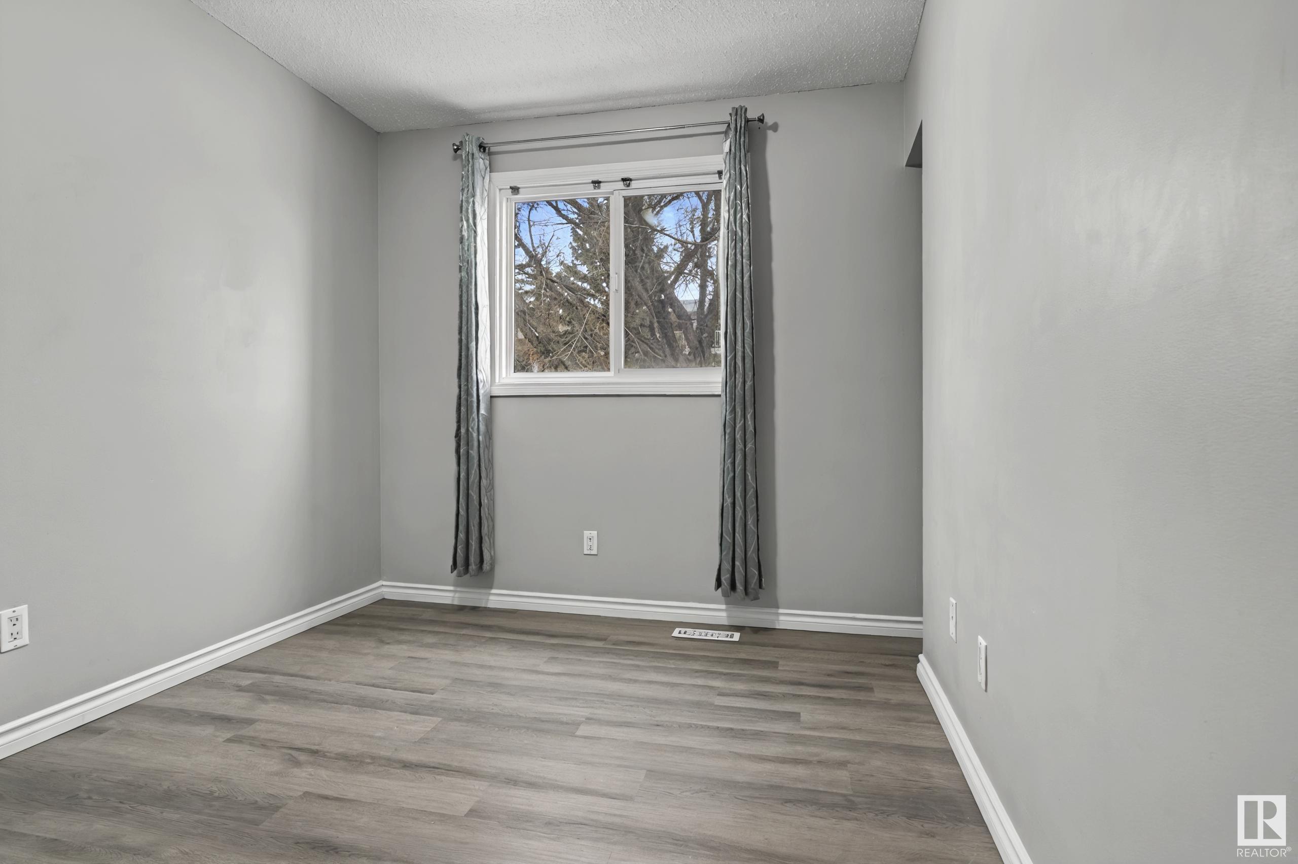      18349 93 AV NW , Edmonton,  ,T5T 1V2 ;  Listing Number: MLS E4419636