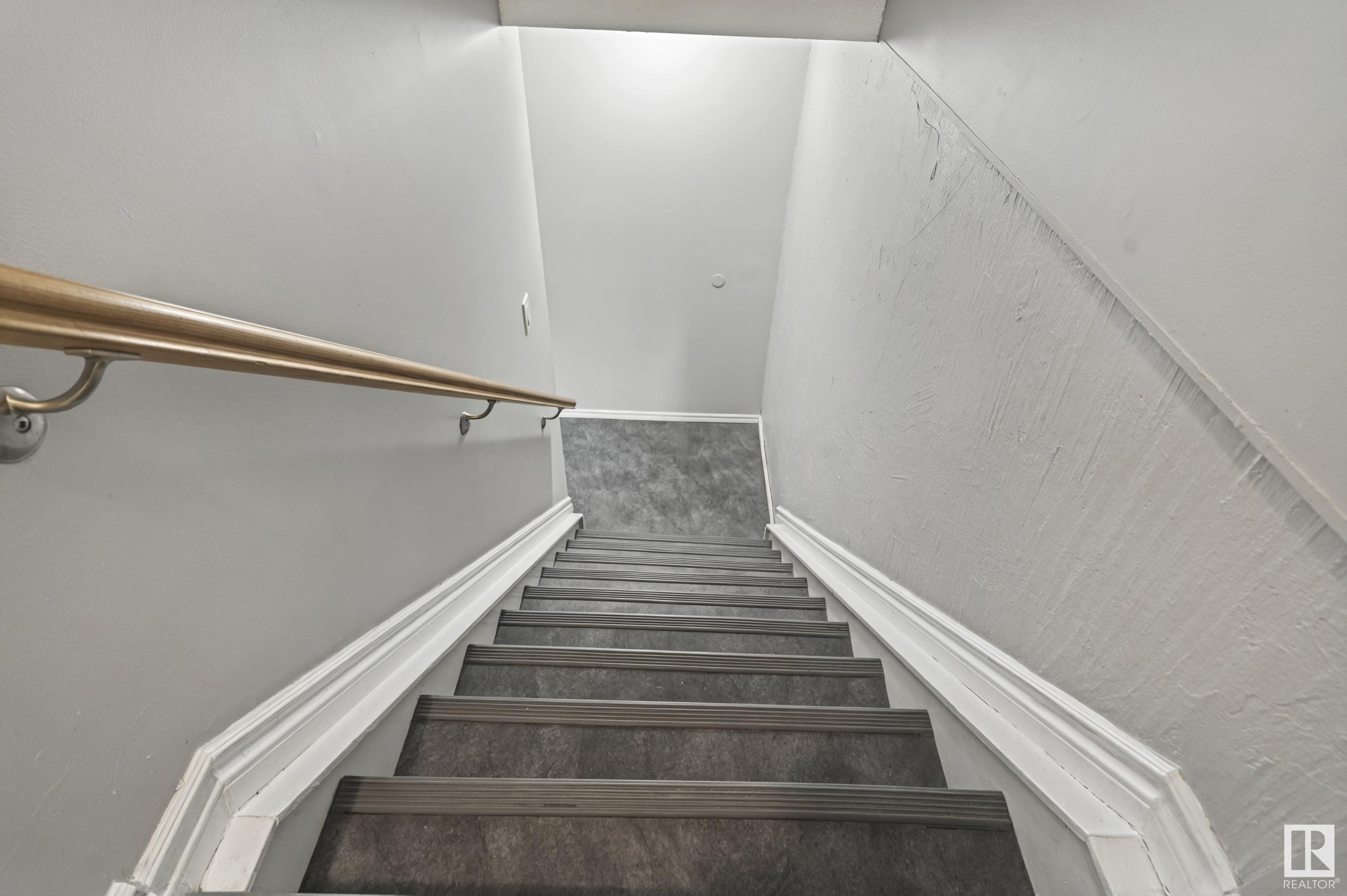      18349 93 AV NW , Edmonton,  ,T5T 1V2 ;  Listing Number: MLS E4419636