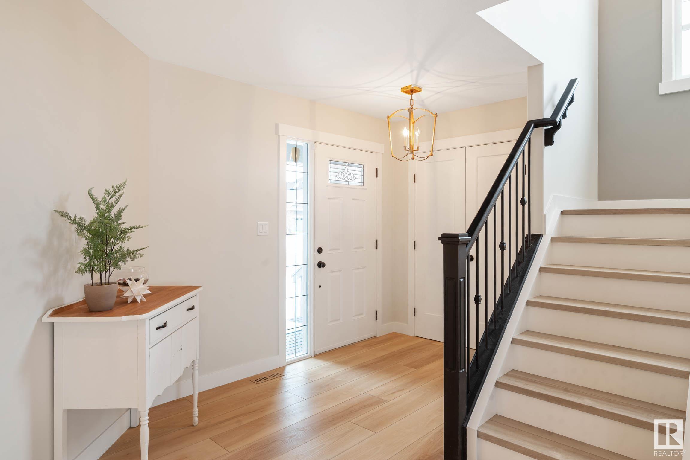      3104 WINSPEAR CR SW , Edmonton,  ,T6X 1P3 ;  Listing Number: MLS E4419645