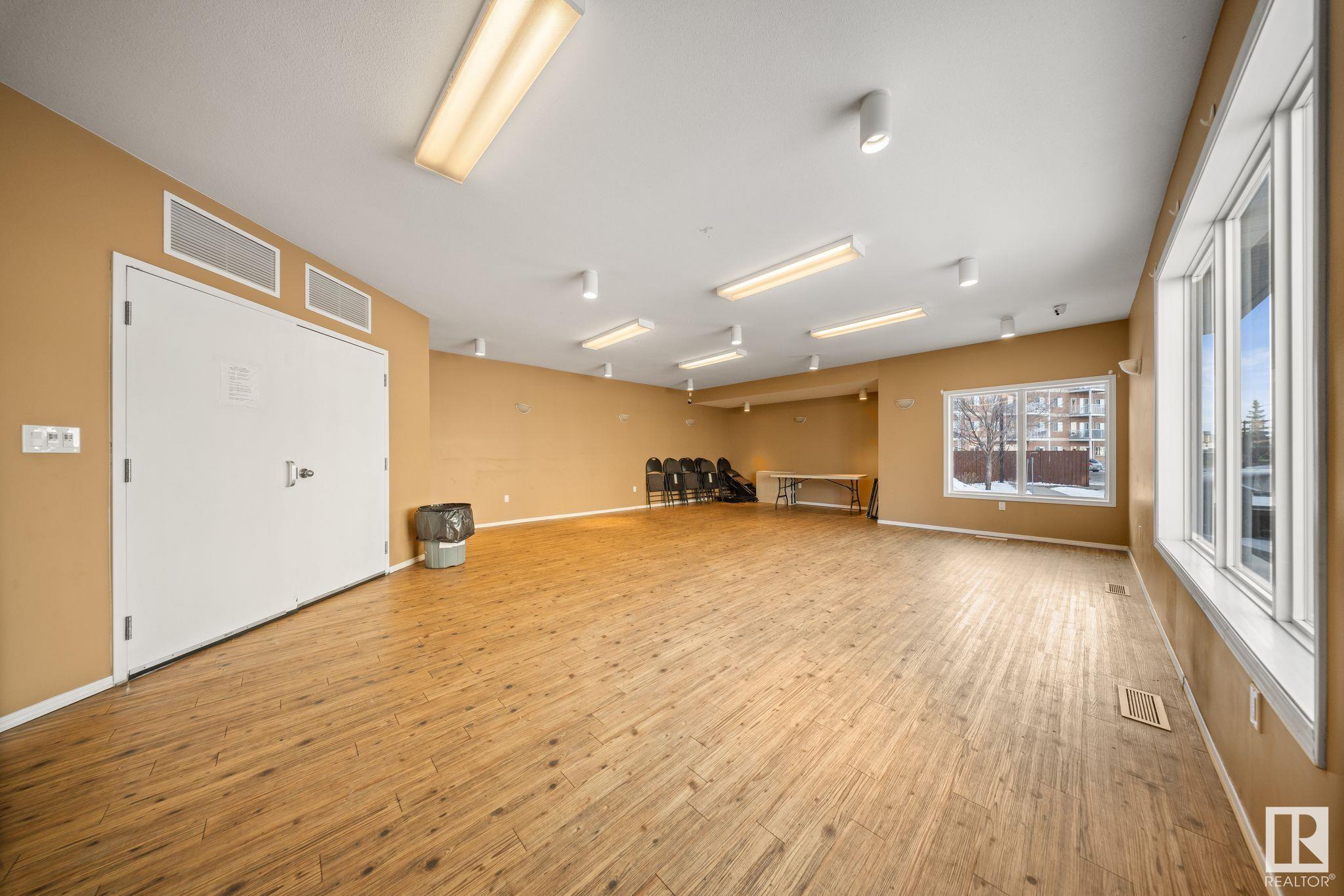     #323 4304 139 AV NW , Edmonton,  ,T5Y 0H6 ;  Listing Number: MLS E4419646