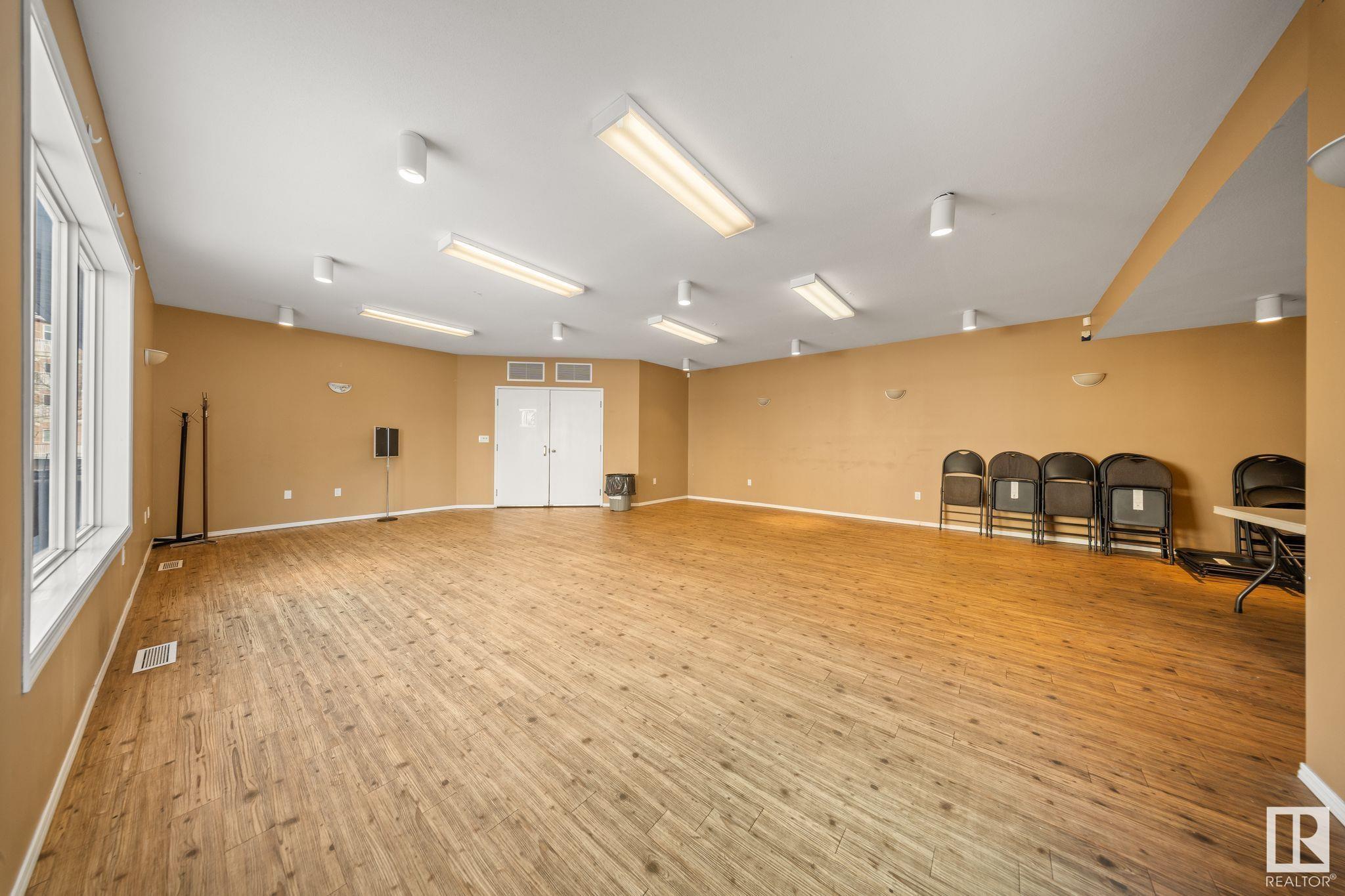      #323 4304 139 AV NW , Edmonton,  ,T5Y 0H6 ;  Listing Number: MLS E4419646