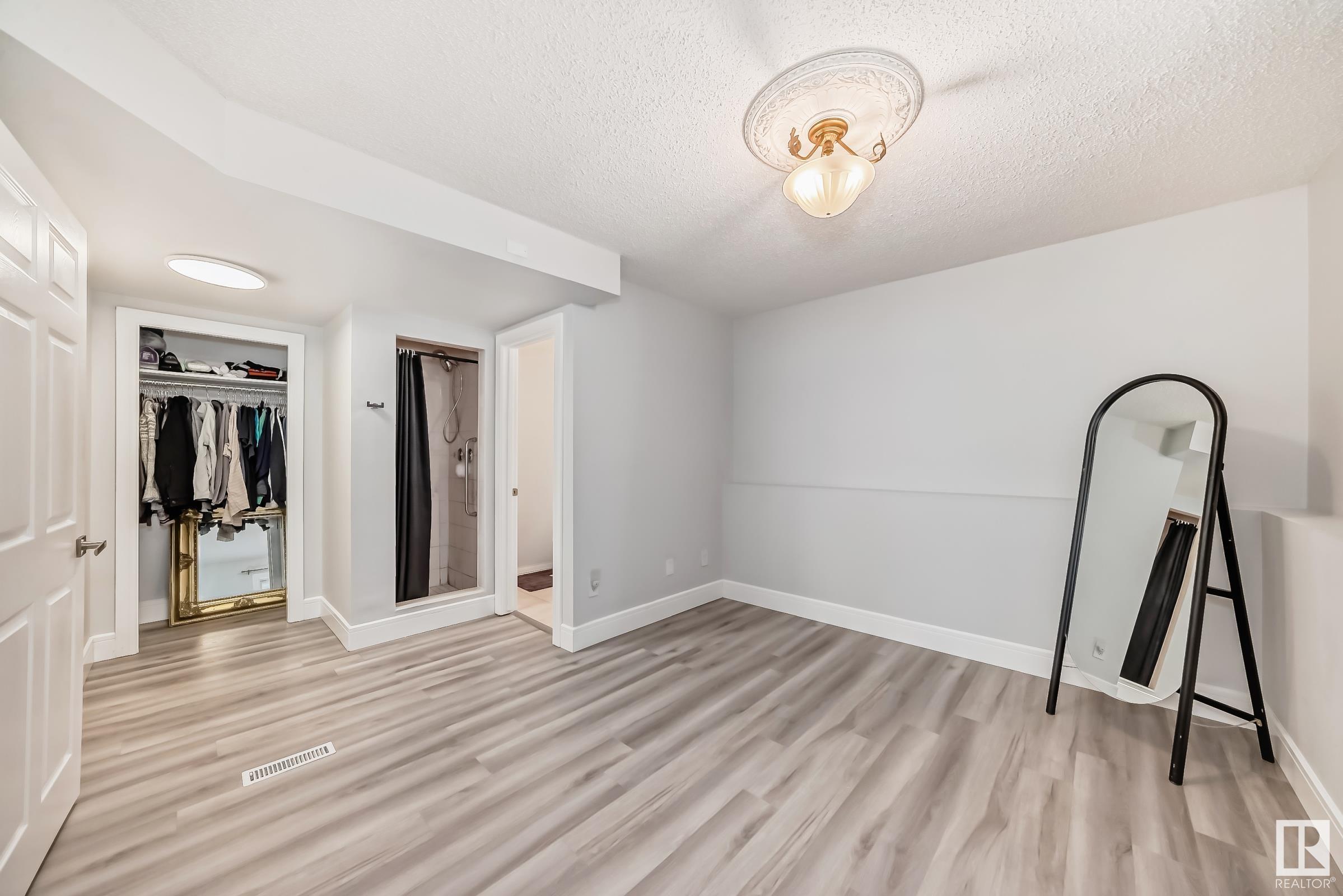      10735 BEAUMARIS RD NW , Edmonton,  ,T5X 5P1 ;  Listing Number: MLS E4419647