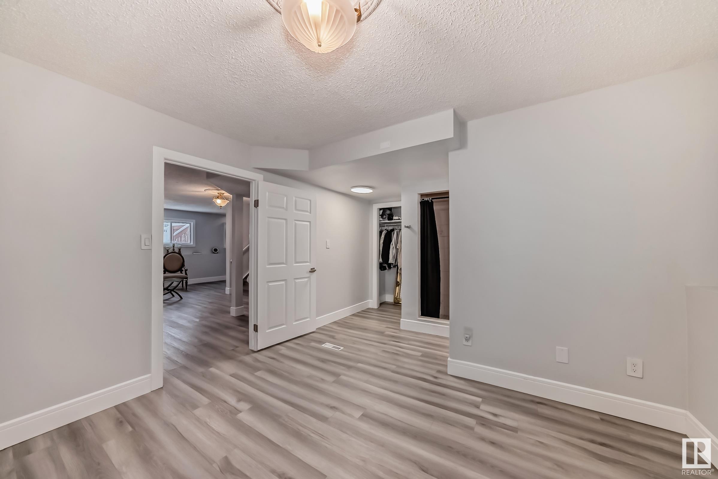      10735 BEAUMARIS RD NW , Edmonton,  ,T5X 5P1 ;  Listing Number: MLS E4419647