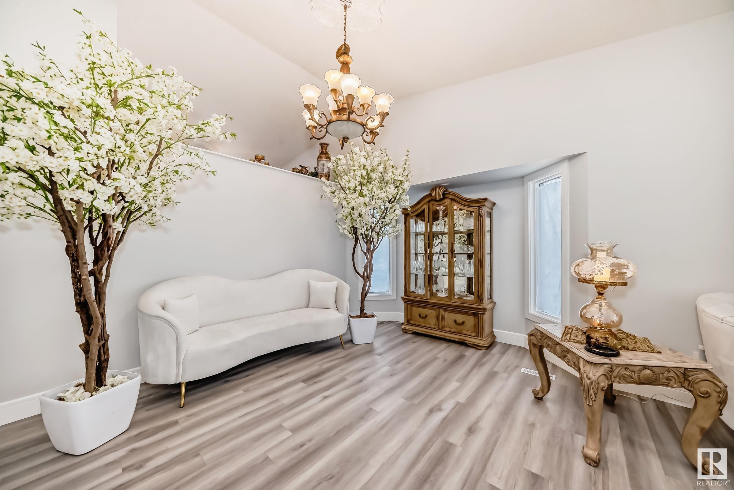      10735 BEAUMARIS RD NW , Edmonton,  ,T5X 5P1 ;  Listing Number: MLS E4419647