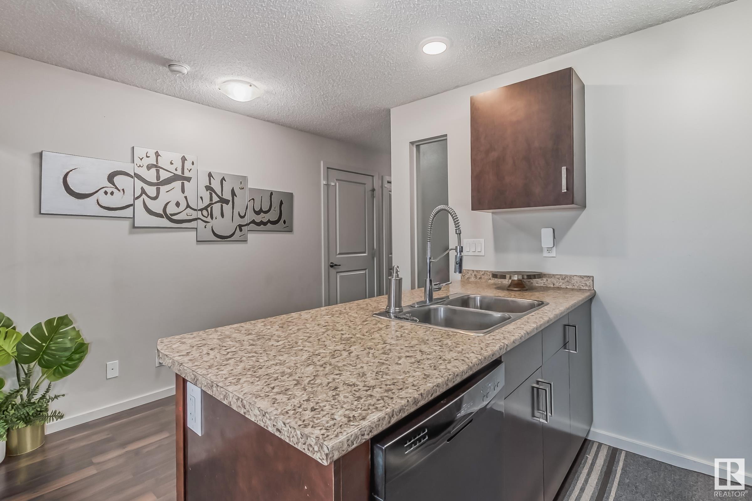      #331 5515 7 AV SW , Edmonton,  ,T6X 2A8 ;  Listing Number: MLS E4419653