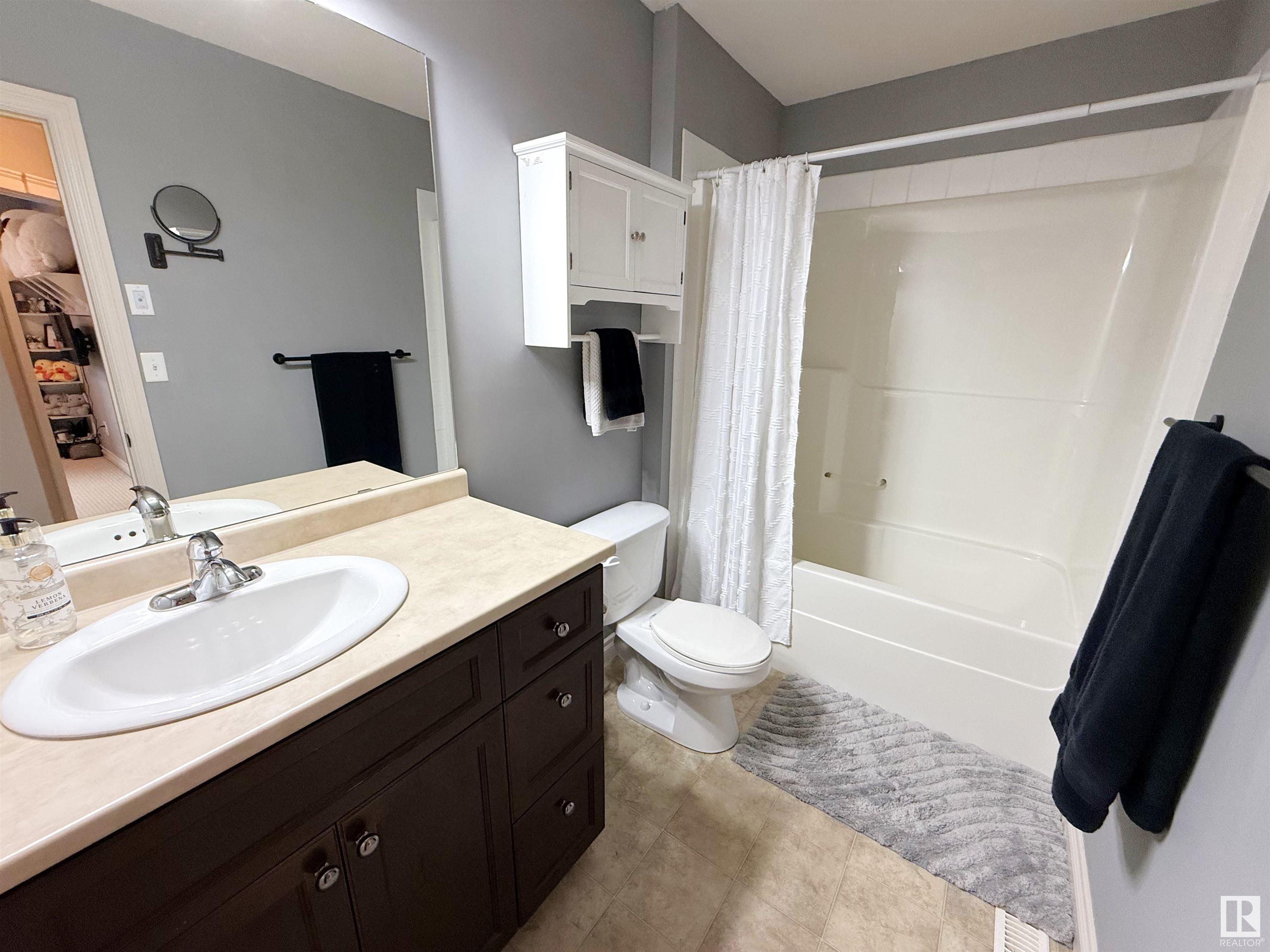      51 SPRUCE VILLAGE DR E , Spruce Grove,  ,T7X 0H1 ;  Listing Number: MLS E4419659