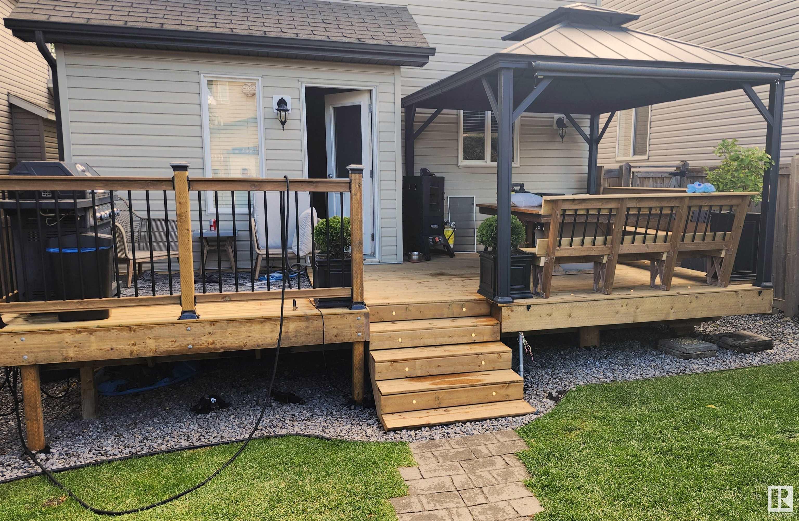      51 SPRUCE VILLAGE DR E , Spruce Grove,  ,T7X 0H1 ;  Listing Number: MLS E4419659