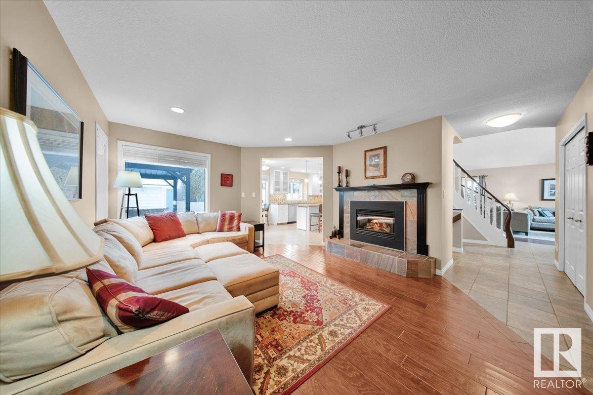      152 WOLF RIDGE PL NW , Edmonton,  ,T5T 5N1 ;  Listing Number: MLS E4419661