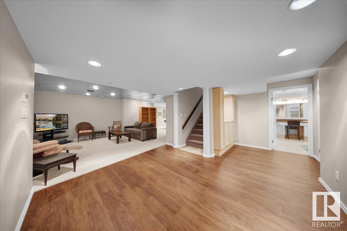      152 WOLF RIDGE PL NW , Edmonton,  ,T5T 5N1 ;  Listing Number: MLS E4419661