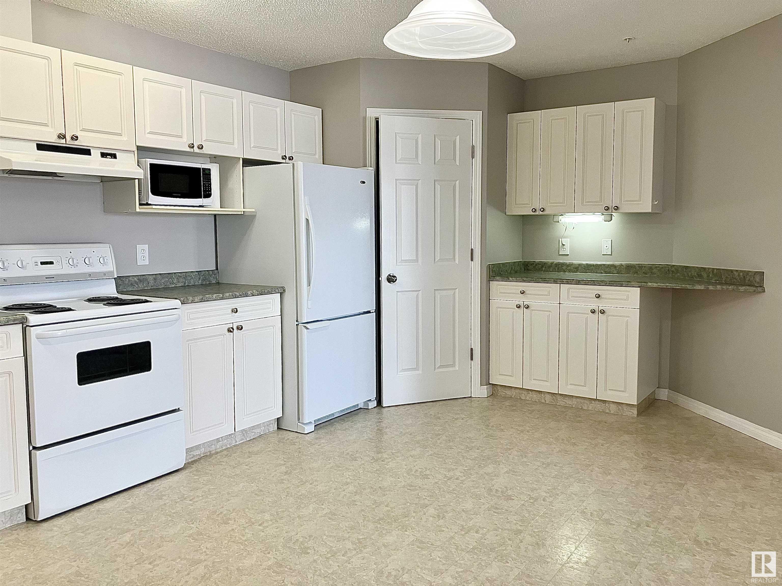      #205 9932 100 , Fort Saskatchewan,  ,T8L 4L2 ;  Listing Number: MLS E4419663