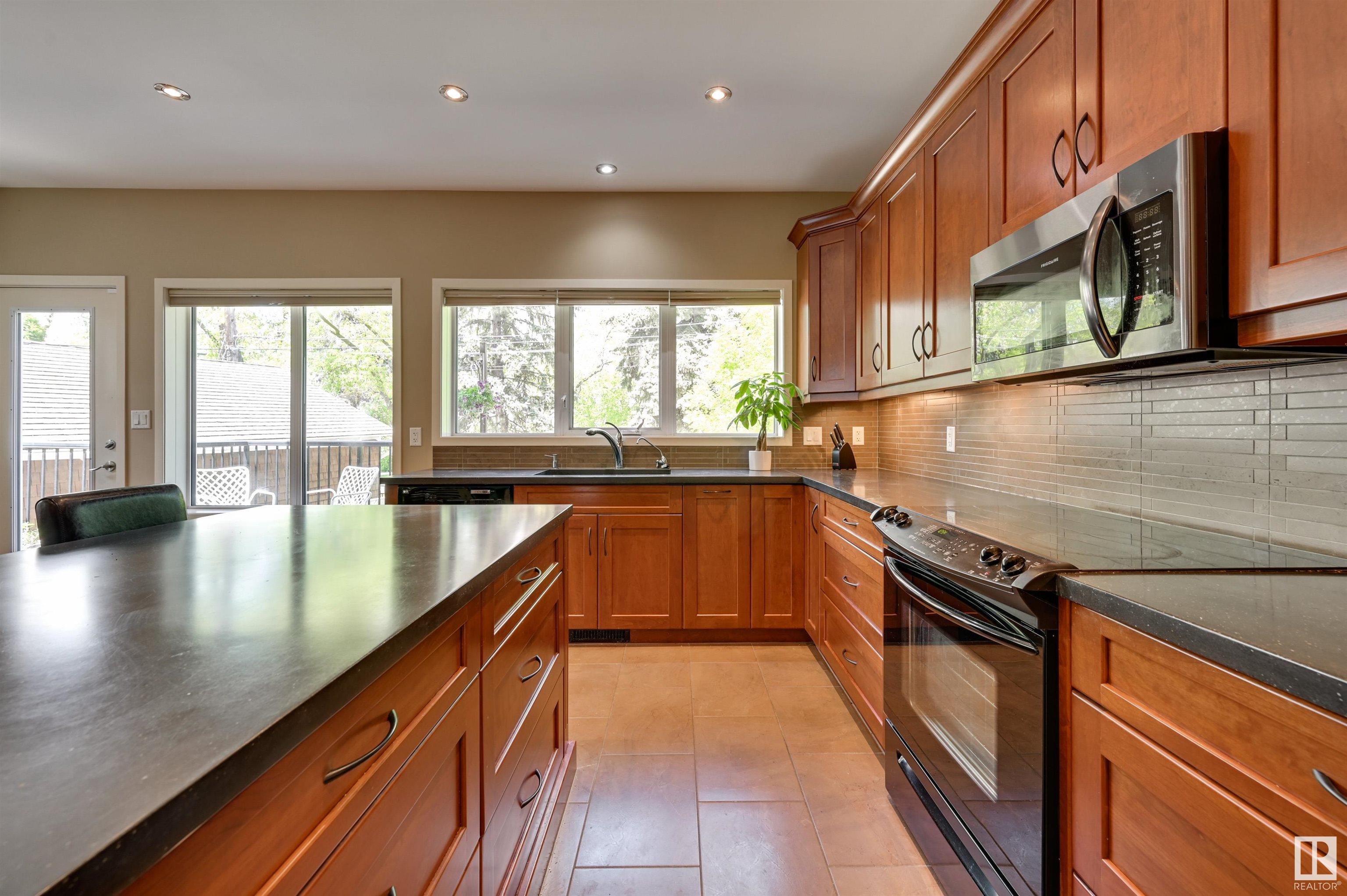      10320 VILLA AV NW , Edmonton,  ,T5N 3T9 ;  Listing Number: MLS E4419670