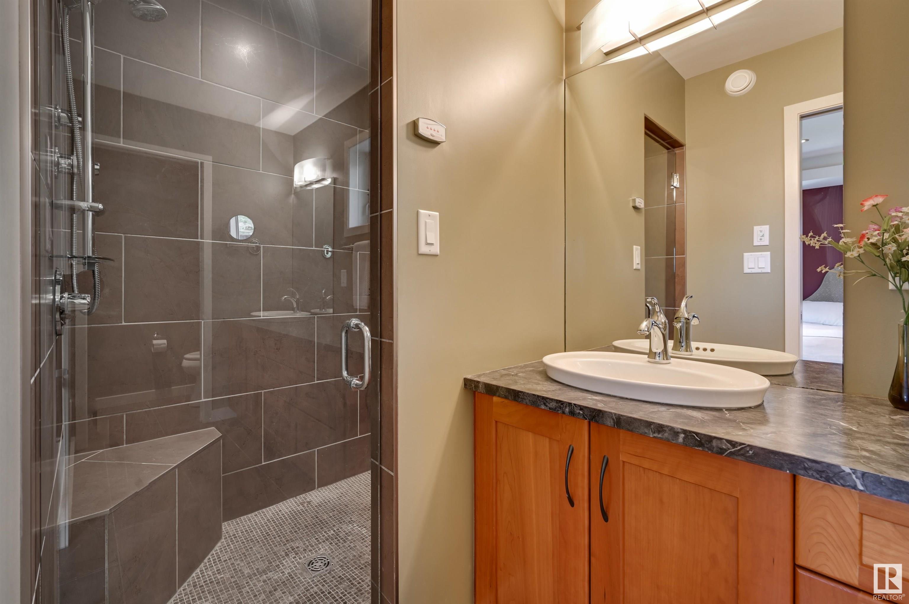      10320 VILLA AV NW , Edmonton,  ,T5N 3T9 ;  Listing Number: MLS E4419670