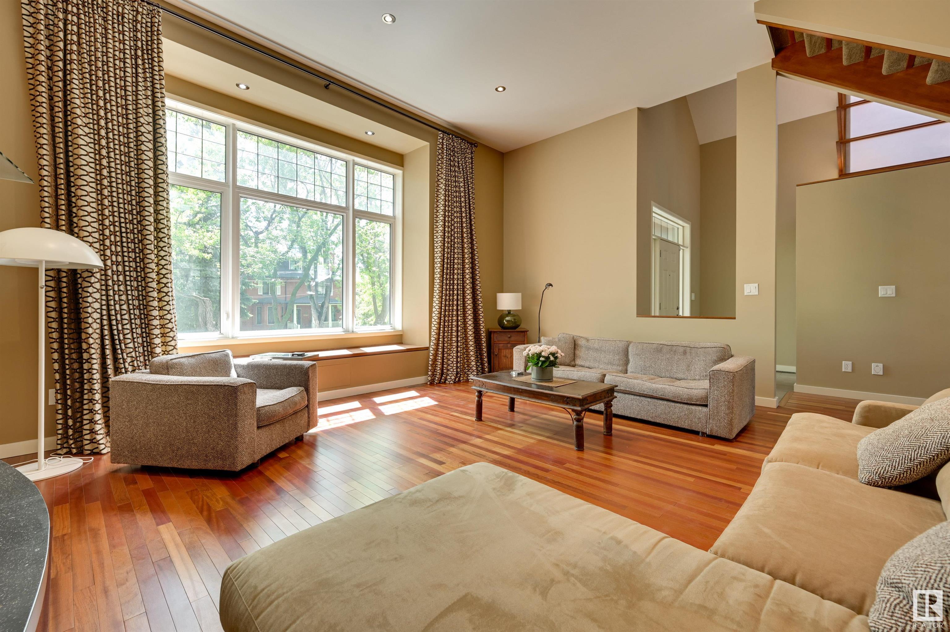      10320 VILLA AV NW , Edmonton,  ,T5N 3T9 ;  Listing Number: MLS E4419670