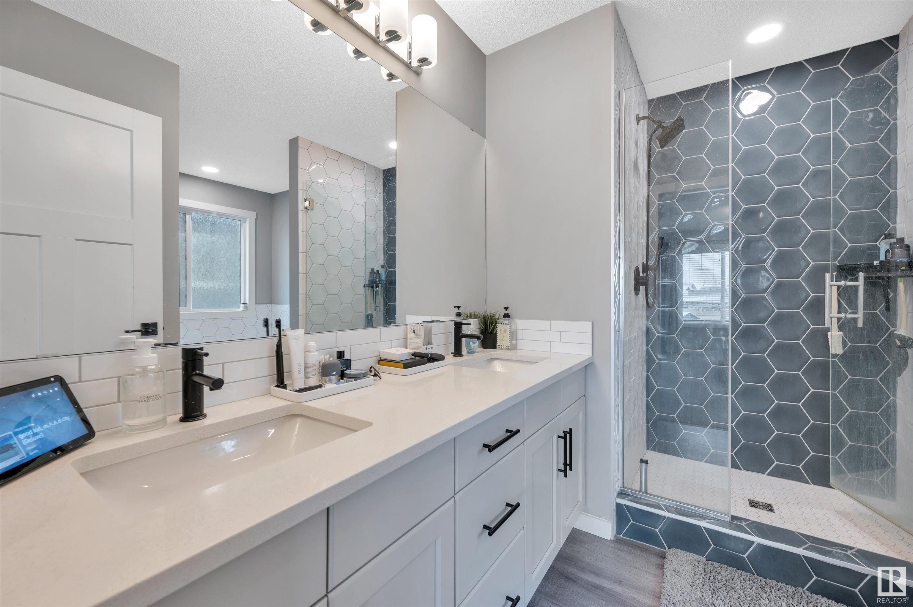      1237 CALAHOO RD , Spruce Grove,  ,T7X 0X8 ;  Listing Number: MLS E4419675