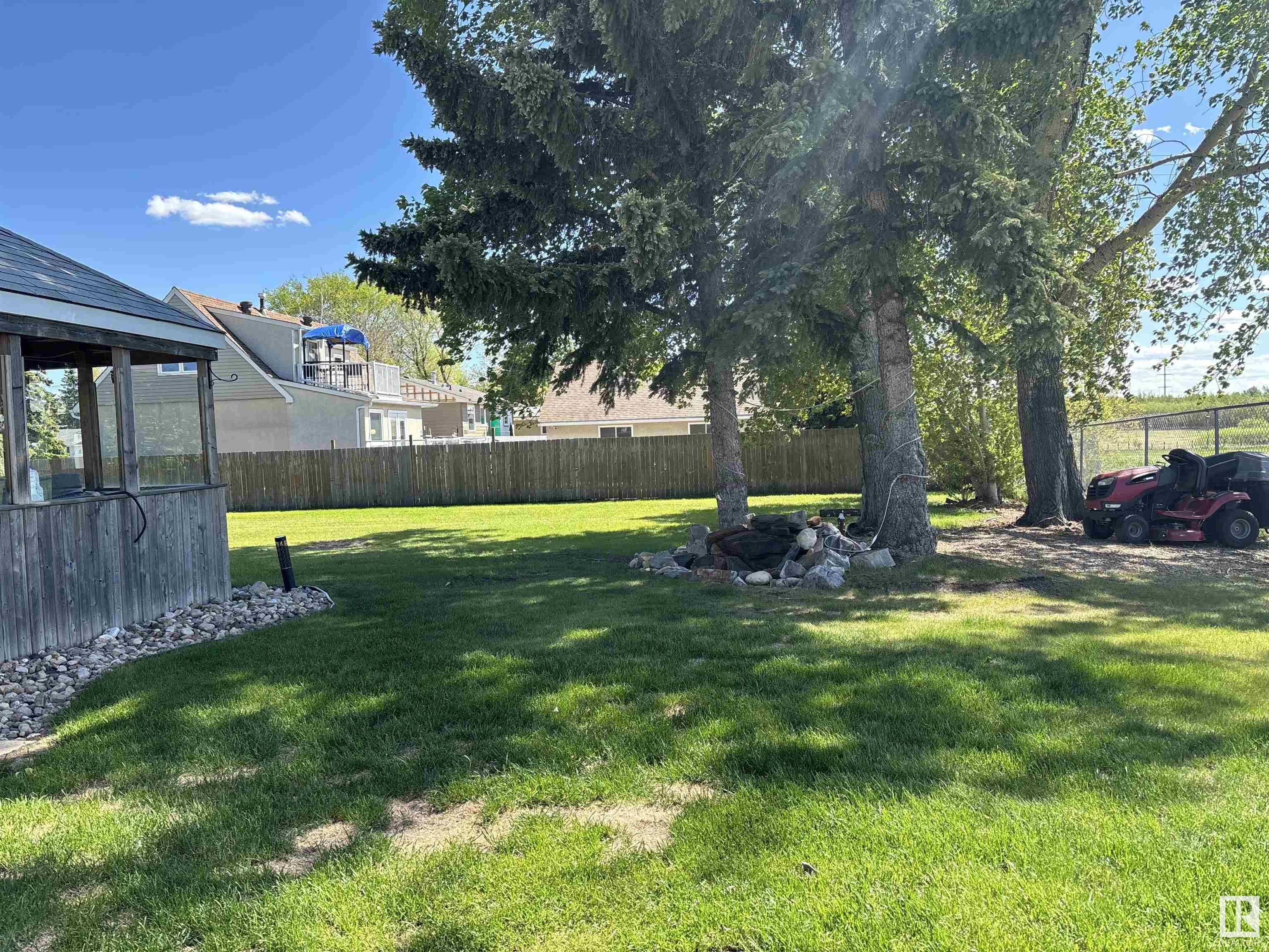      1066 PARKER DR , Sherwood Park,  ,T8A 3Y2 ;  Listing Number: MLS E4419679
