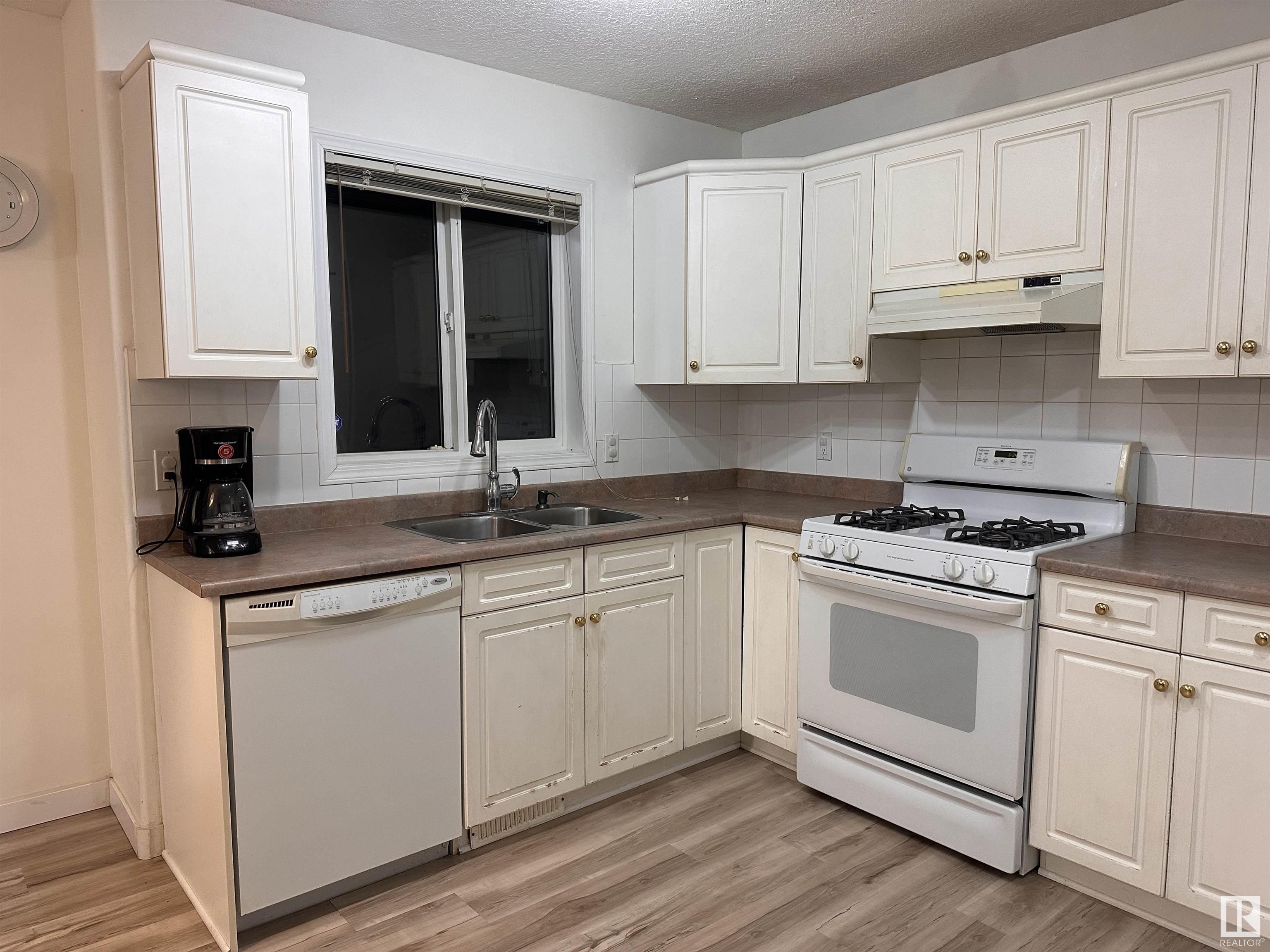      15431 133 ST NW , Edmonton,  ,T6V 1G4 ;  Listing Number: MLS E4419685
