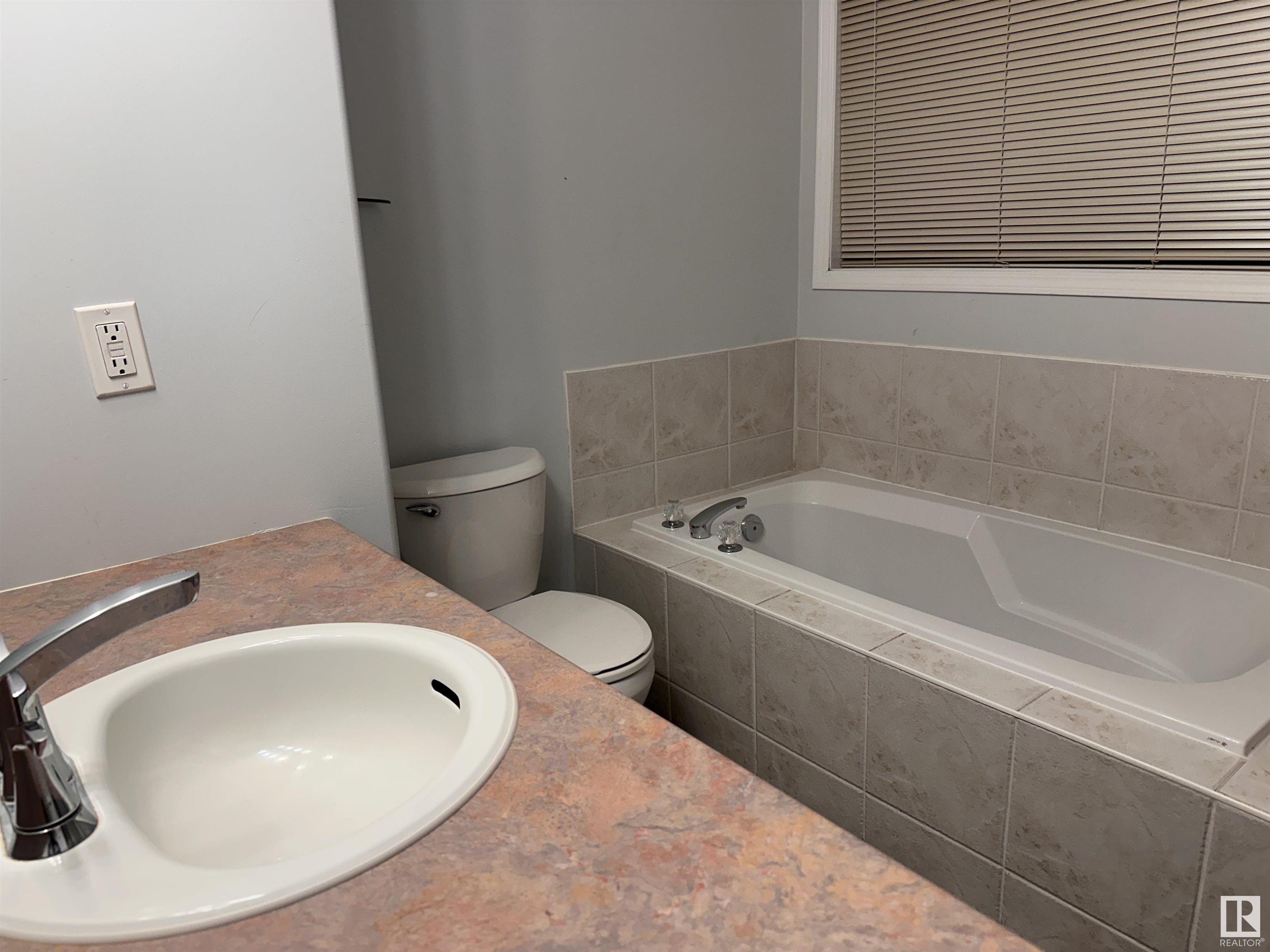      15431 133 ST NW , Edmonton,  ,T6V 1G4 ;  Listing Number: MLS E4419685