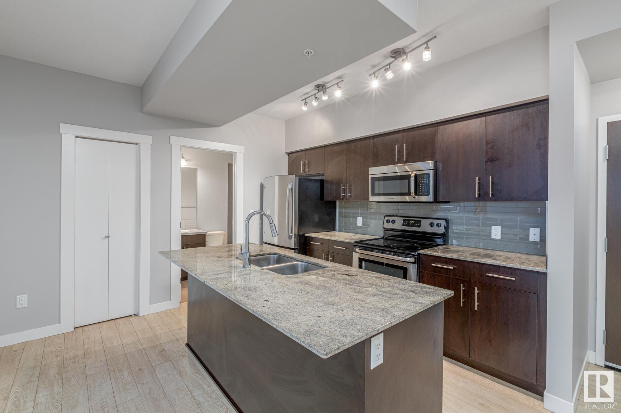      #2205 10226 104 ST NW , Edmonton,  ,T5J 1B8 ;  Listing Number: MLS E4419694