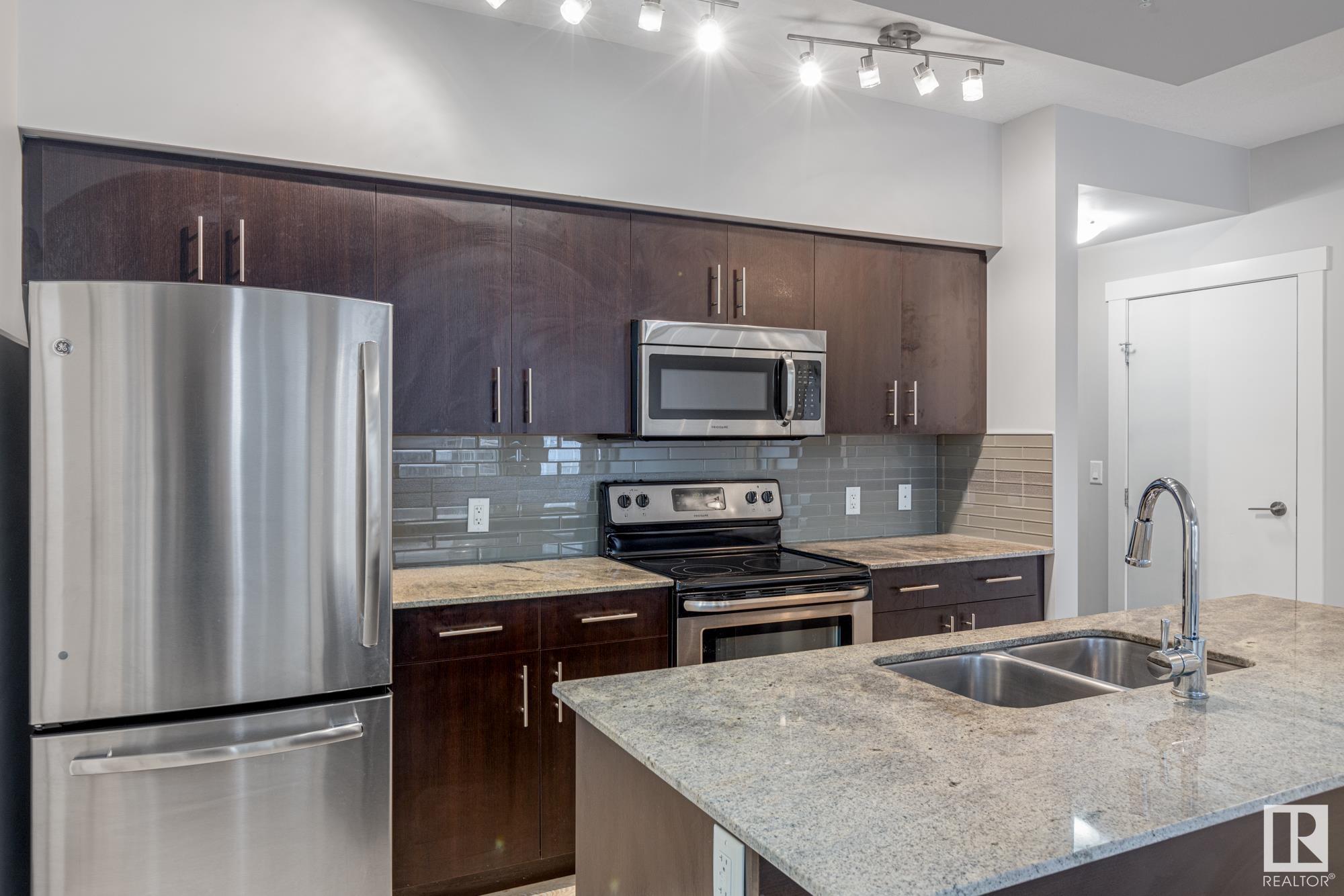      #2205 10226 104 ST NW , Edmonton,  ,T5J 1B8 ;  Listing Number: MLS E4419694