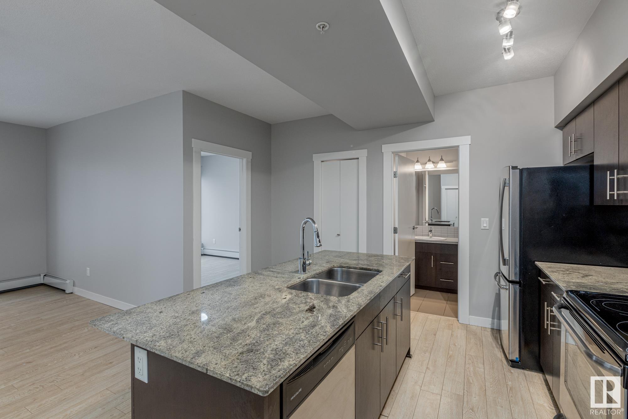      #2205 10226 104 ST NW , Edmonton,  ,T5J 1B8 ;  Listing Number: MLS E4419694