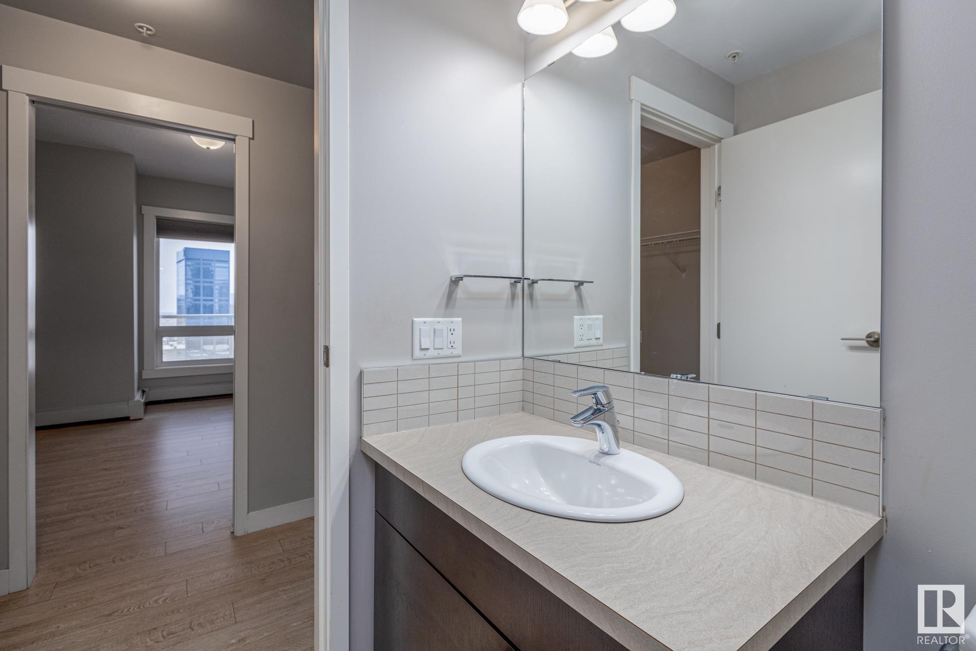      #2205 10226 104 ST NW , Edmonton,  ,T5J 1B8 ;  Listing Number: MLS E4419694