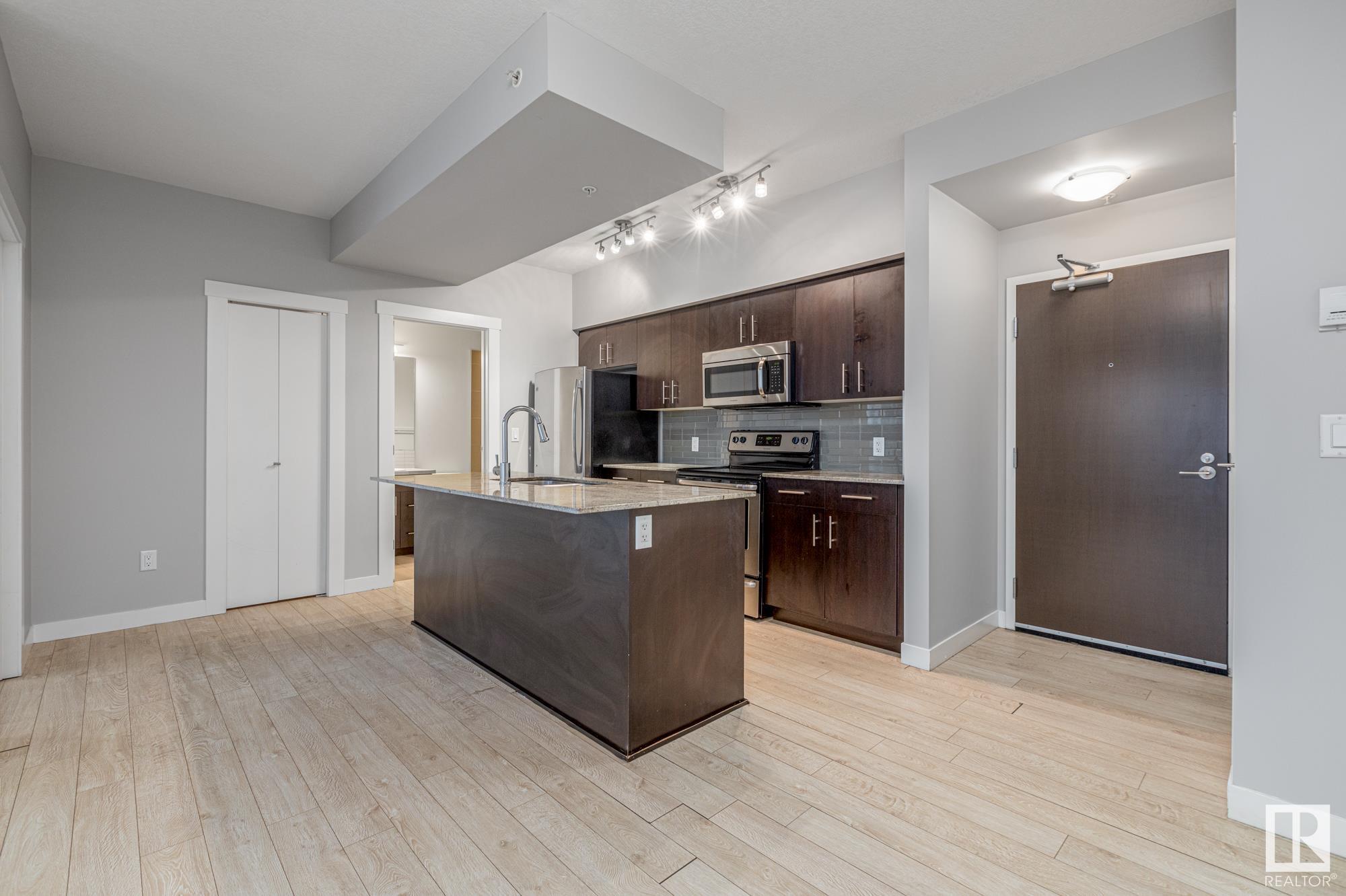      #2205 10226 104 ST NW , Edmonton,  ,T5J 1B8 ;  Listing Number: MLS E4419694