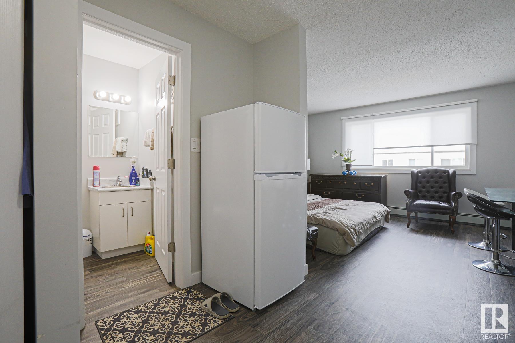      10630 114 Street NW NW , Edmonton,  ,T5H 3J9 ;  Listing Number: MLS E4419697