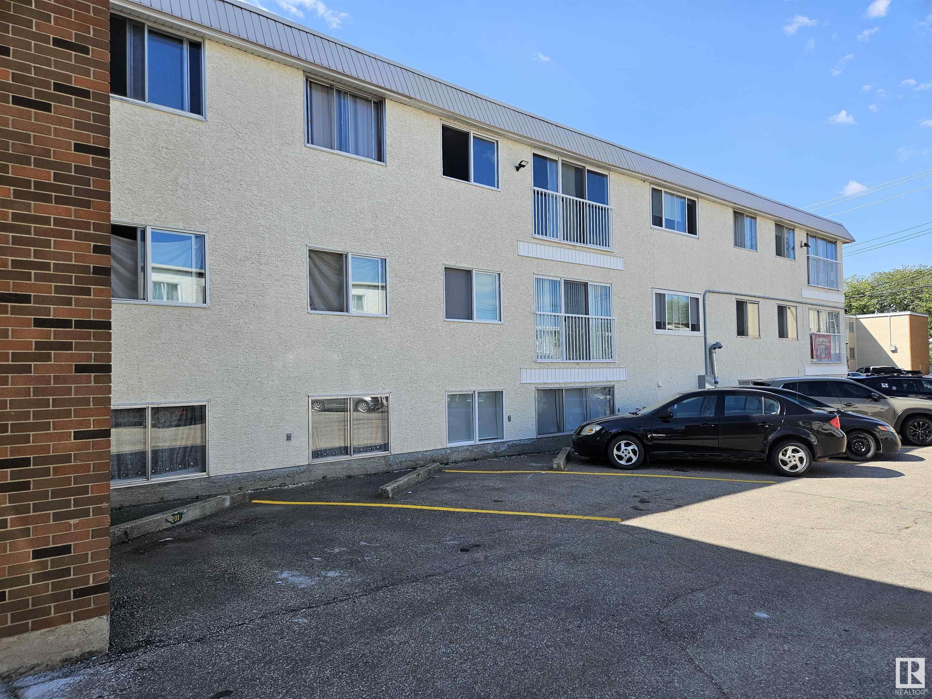      10630 114 Street NW NW , Edmonton,  ,T5H 3J9 ;  Listing Number: MLS E4419697
