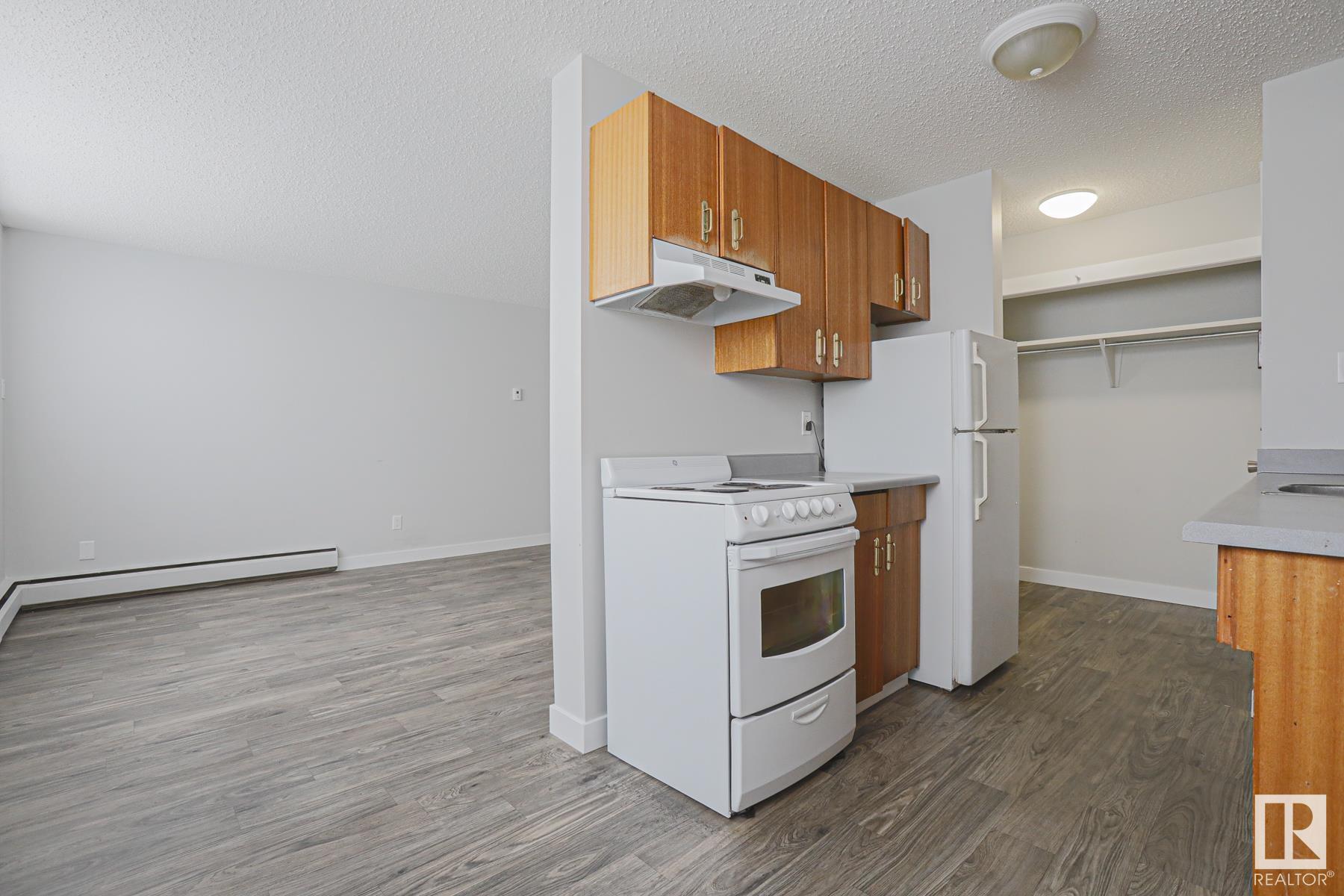      10630 114 Street NW NW , Edmonton,  ,T5H 3J9 ;  Listing Number: MLS E4419697