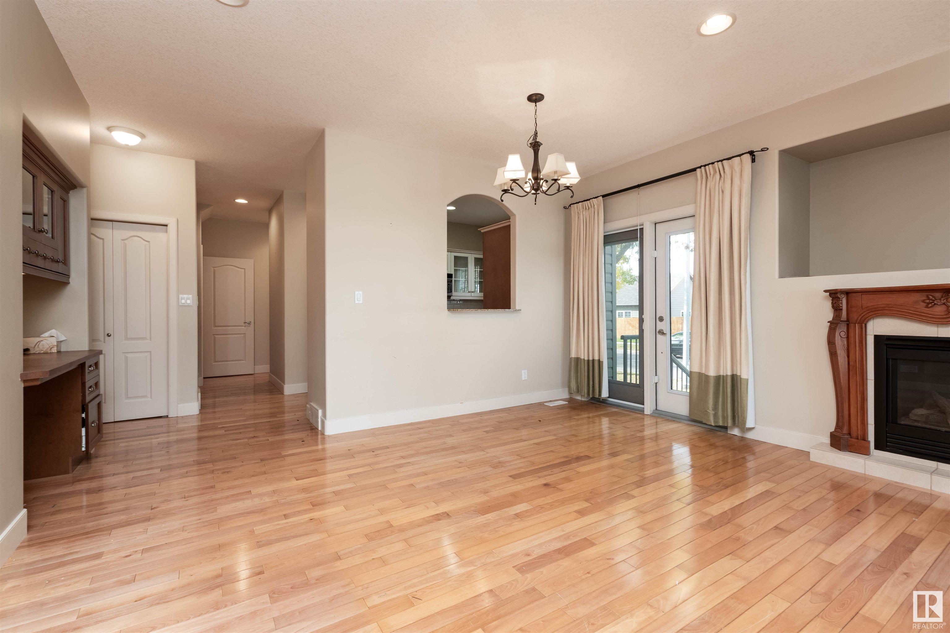      10651 68 ave 6711 107 St AV NW , Edmonton,  ,T6H 2B3 ;  Listing Number: MLS E4419702