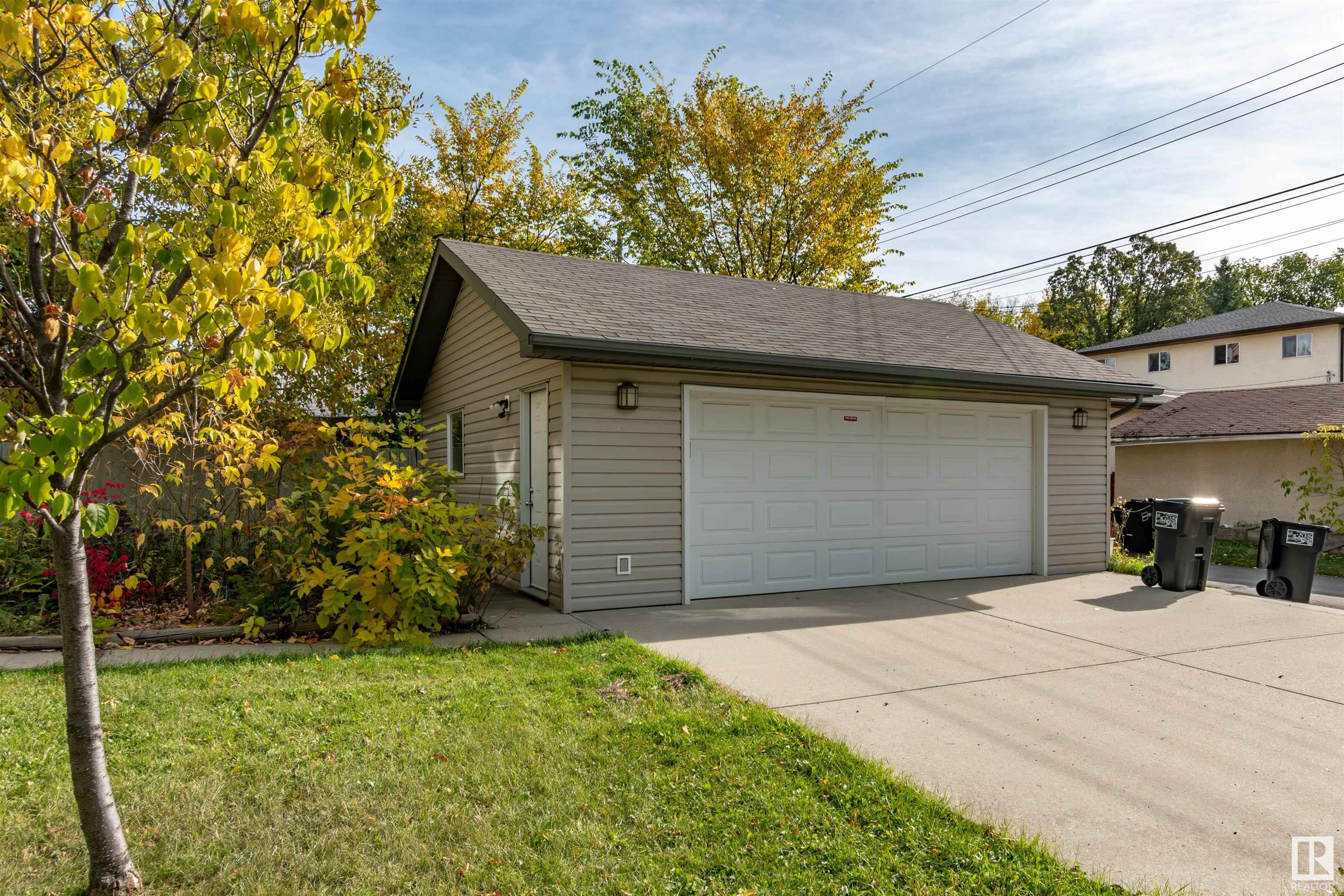      10651 68 ave 6711 107 St AV NW , Edmonton,  ,T6H 2B3 ;  Listing Number: MLS E4419702