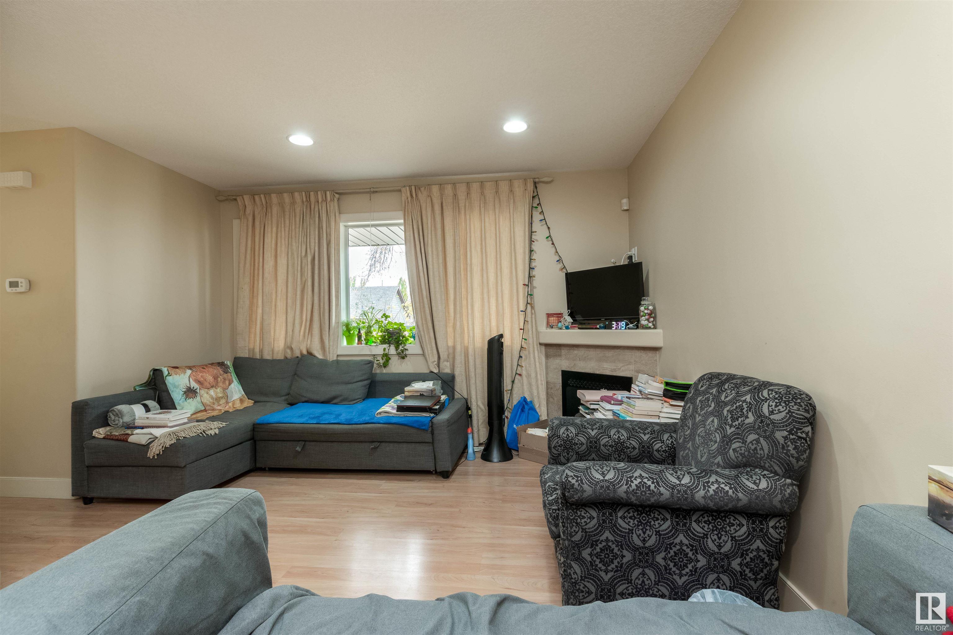      10651 68 ave 6711 107 St AV NW , Edmonton,  ,T6H 2B3 ;  Listing Number: MLS E4419702