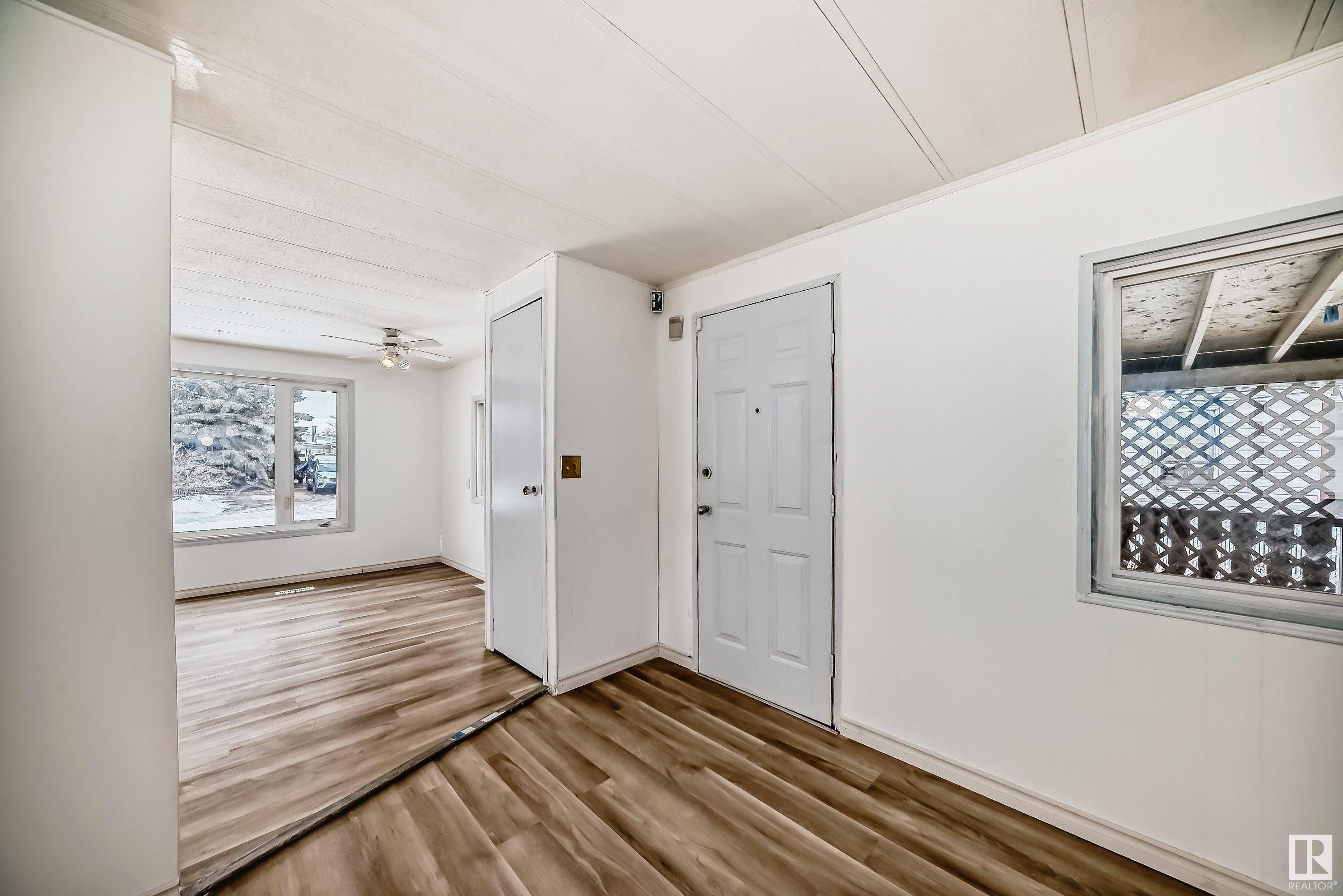      35 Rim RD NW , Edmonton,  ,T6P 1C4 ;  Listing Number: MLS E4419704