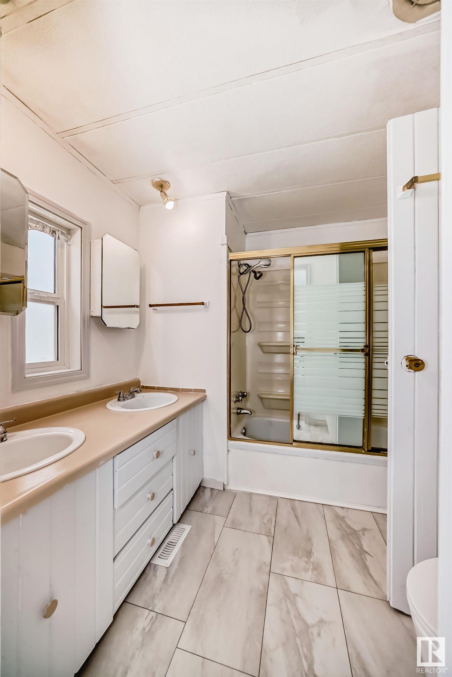      35 Rim RD NW , Edmonton,  ,T6P 1C4 ;  Listing Number: MLS E4419704