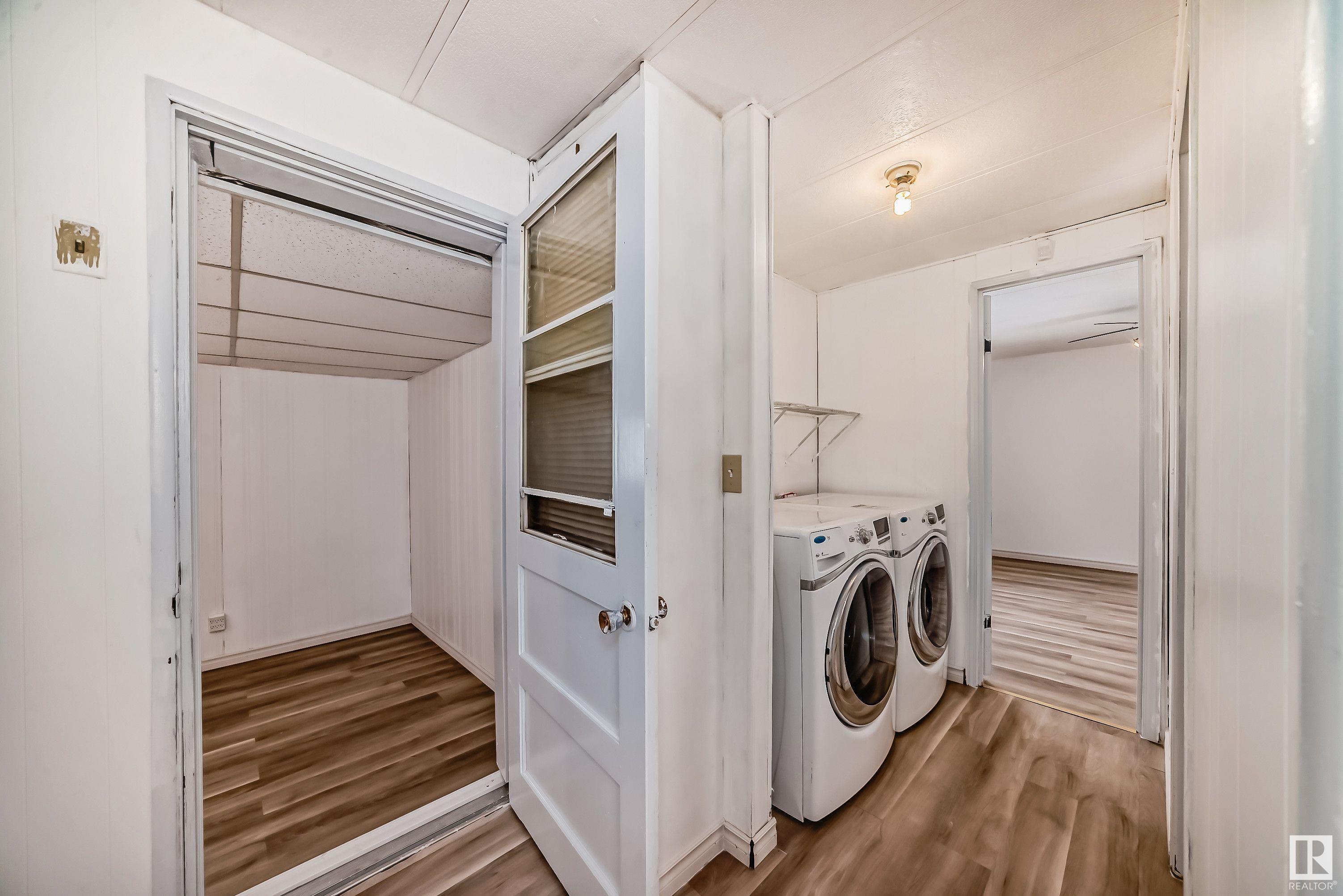      35 Rim RD NW , Edmonton,  ,T6P 1C4 ;  Listing Number: MLS E4419704