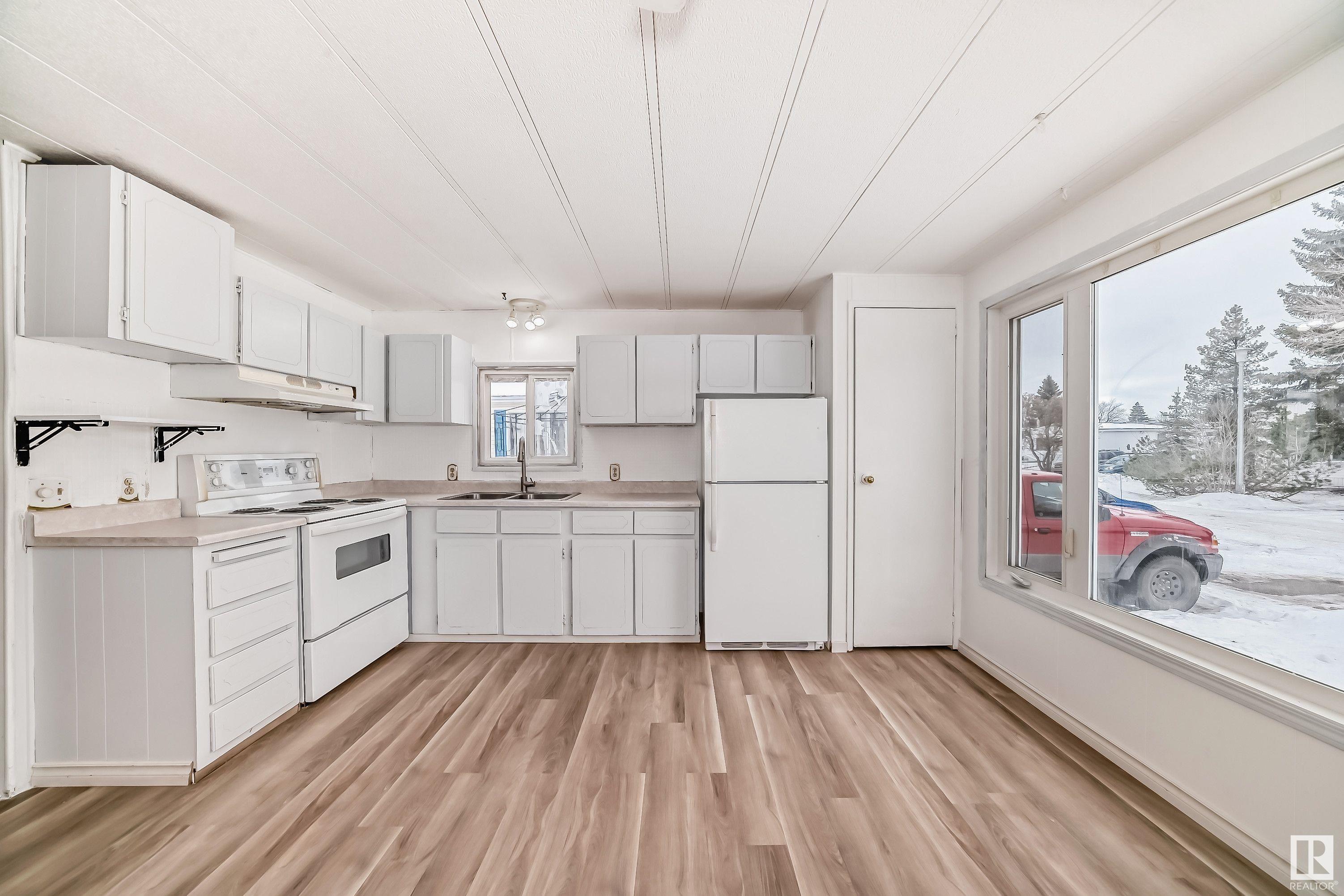      35 Rim RD NW , Edmonton,  ,T6P 1C4 ;  Listing Number: MLS E4419704