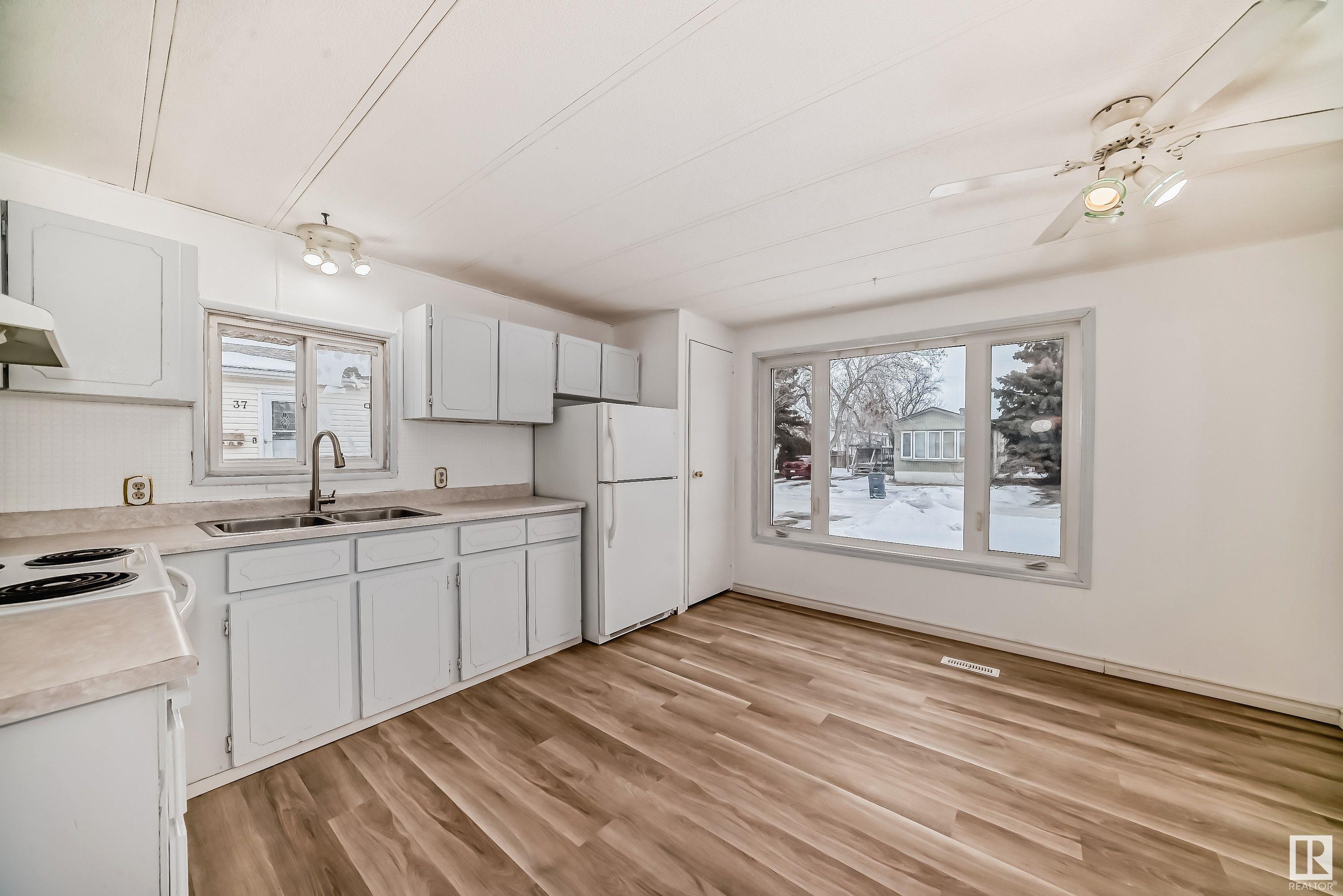      35 Rim RD NW , Edmonton,  ,T6P 1C4 ;  Listing Number: MLS E4419704