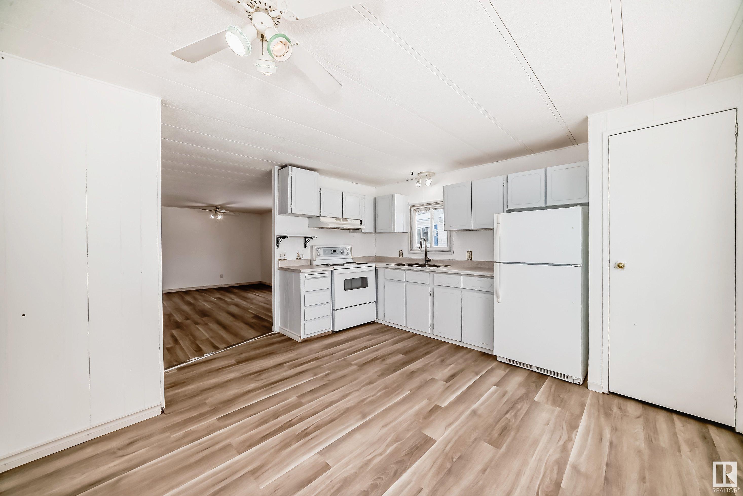      35 Rim RD NW , Edmonton,  ,T6P 1C4 ;  Listing Number: MLS E4419704
