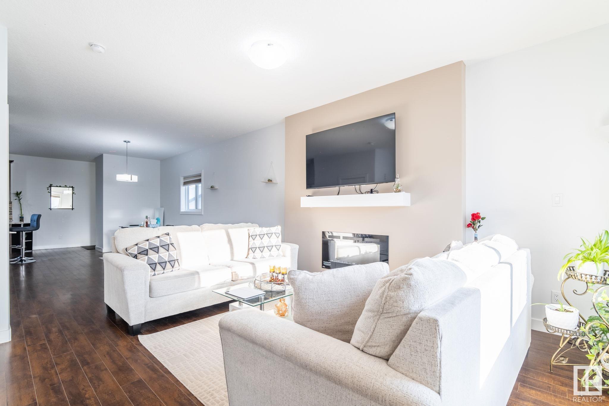      9201 COOPER CR SW SW , Edmonton,  ,T6W 3L1 ;  Listing Number: MLS E4419709