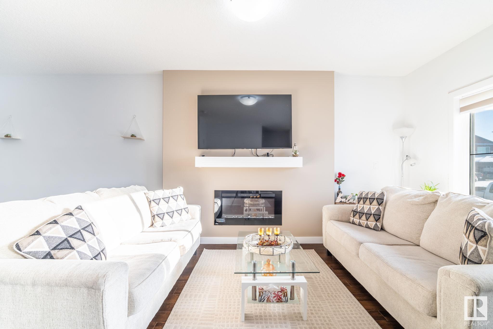      9201 COOPER CR SW SW , Edmonton,  ,T6W 3L1 ;  Listing Number: MLS E4419709