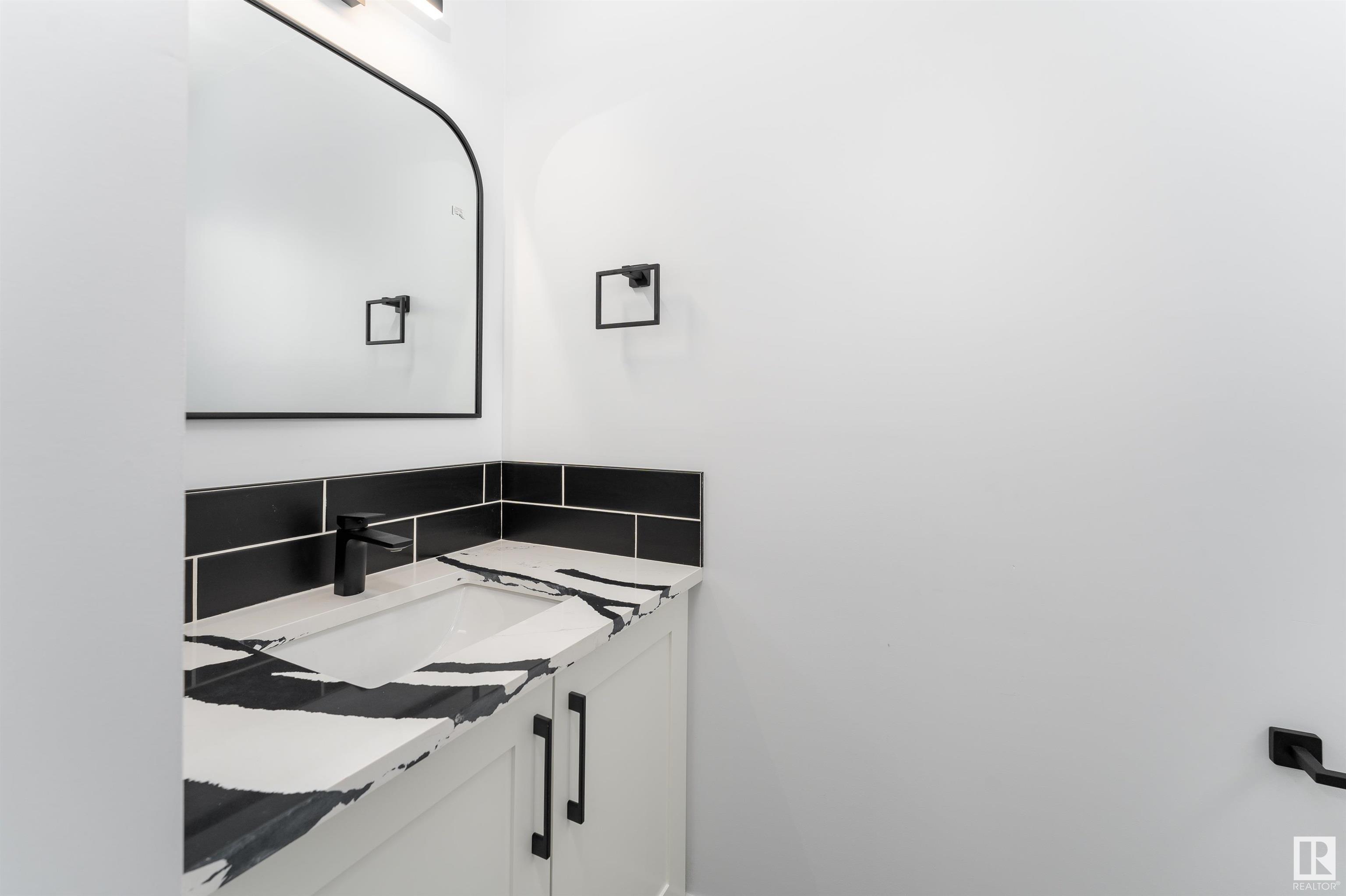      395 KNOTTWOOD W NW , Edmonton,  ,T6K 2G4 ;  Listing Number: MLS E4419713