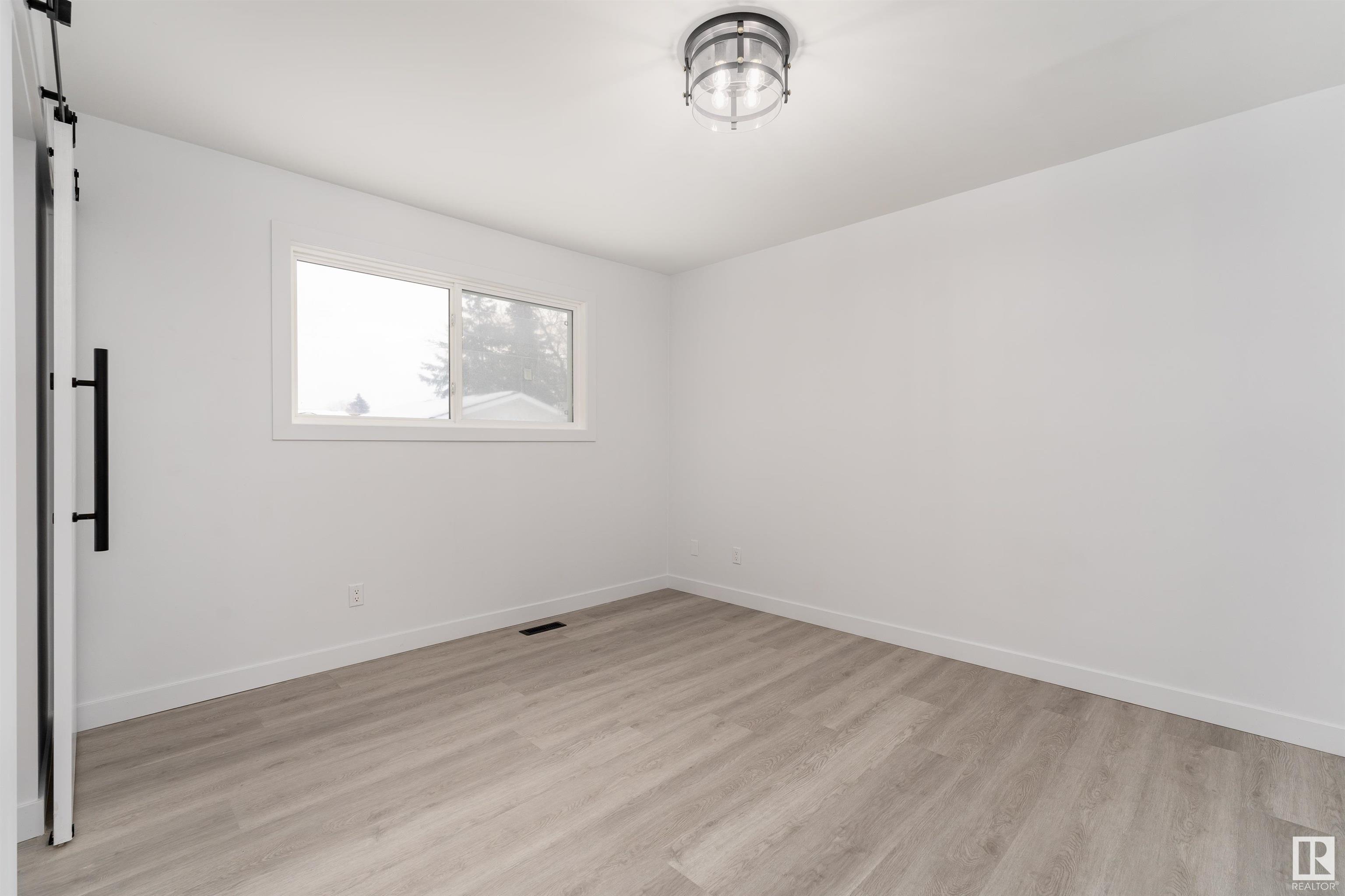      395 KNOTTWOOD W NW , Edmonton,  ,T6K 2G4 ;  Listing Number: MLS E4419713