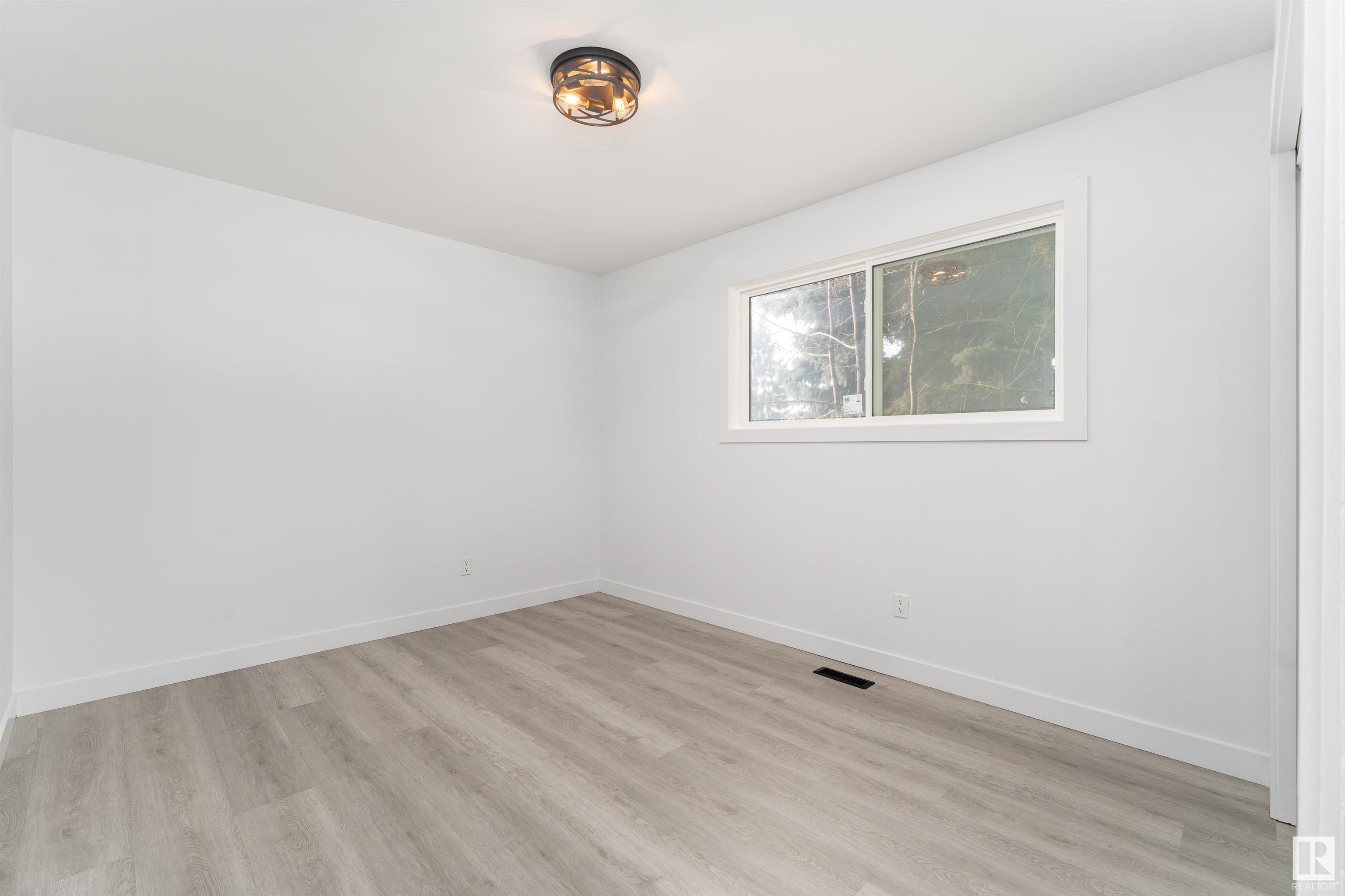      395 KNOTTWOOD W NW , Edmonton,  ,T6K 2G4 ;  Listing Number: MLS E4419713