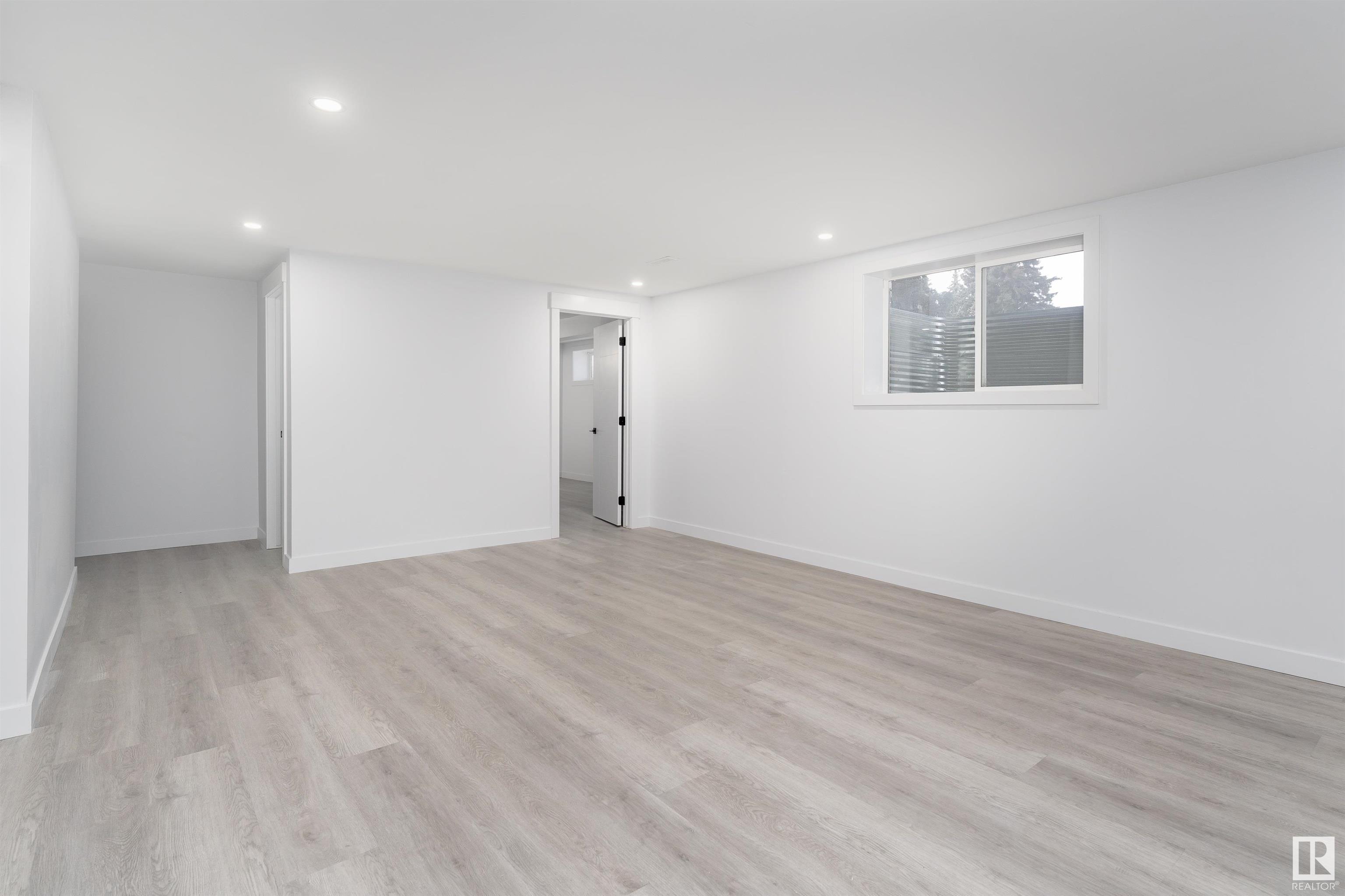      395 KNOTTWOOD W NW , Edmonton,  ,T6K 2G4 ;  Listing Number: MLS E4419713