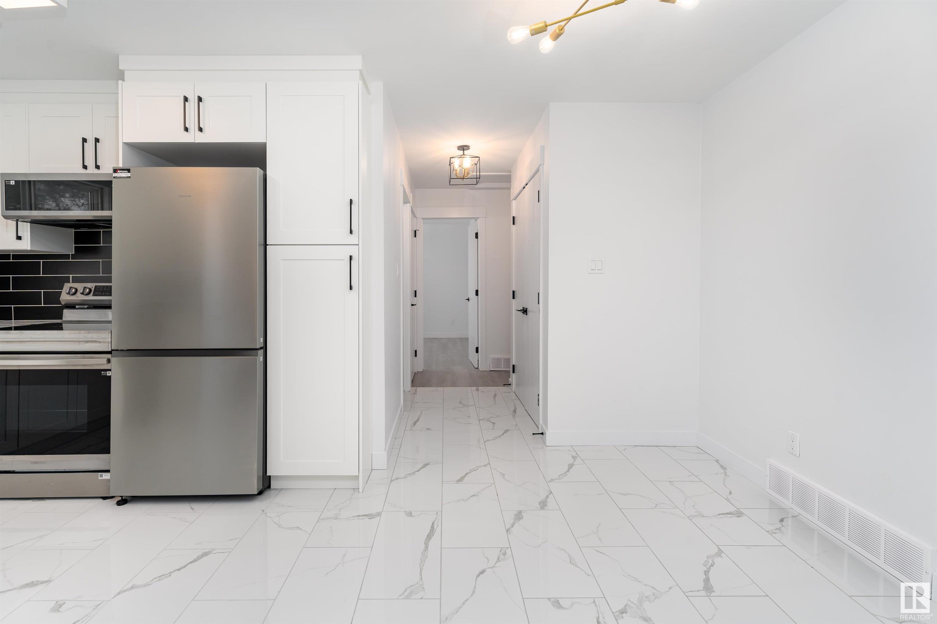      395 KNOTTWOOD W NW , Edmonton,  ,T6K 2G4 ;  Listing Number: MLS E4419713